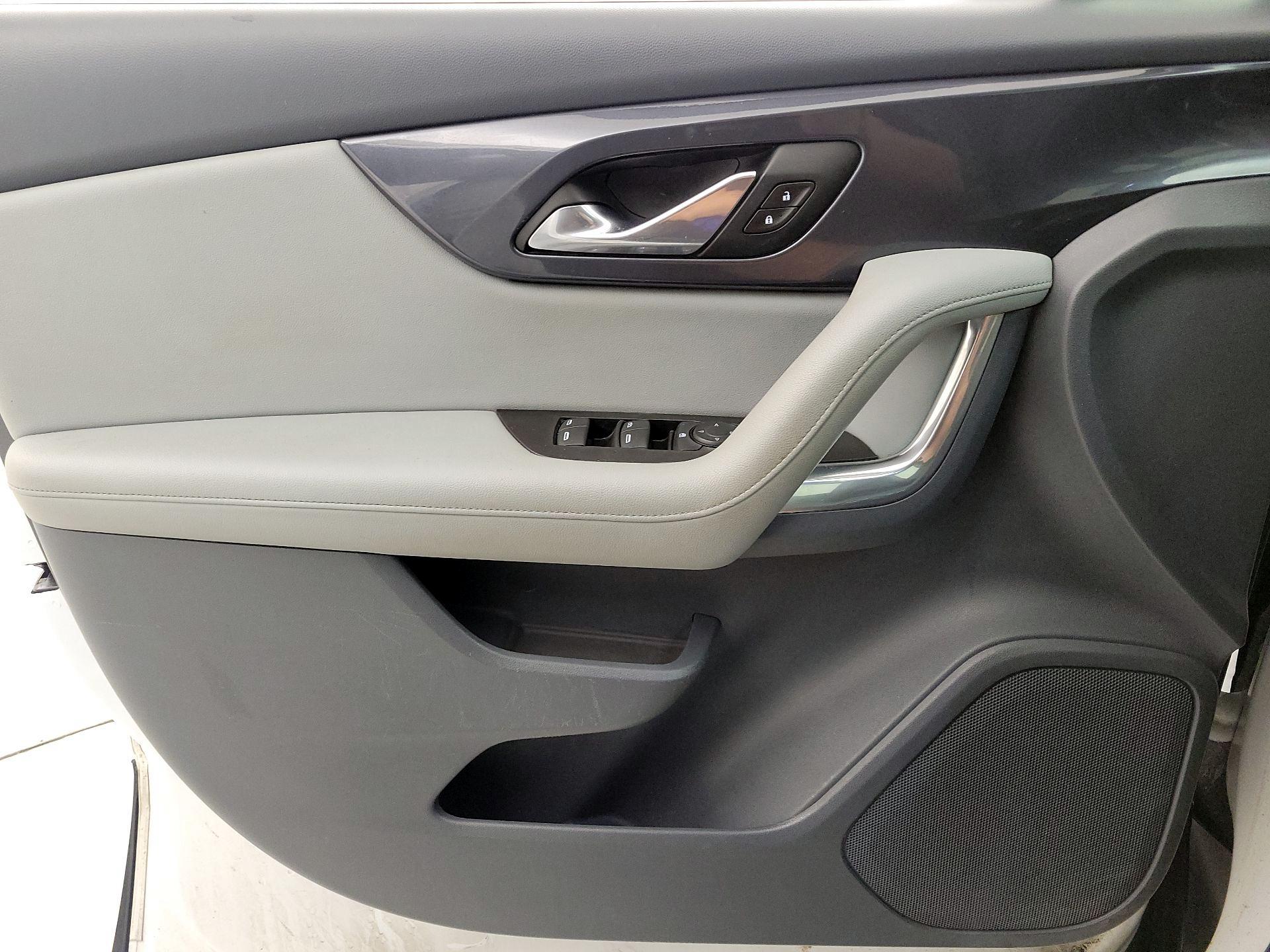 Thumbnail: 2019 Chevrolet Blazer - 12