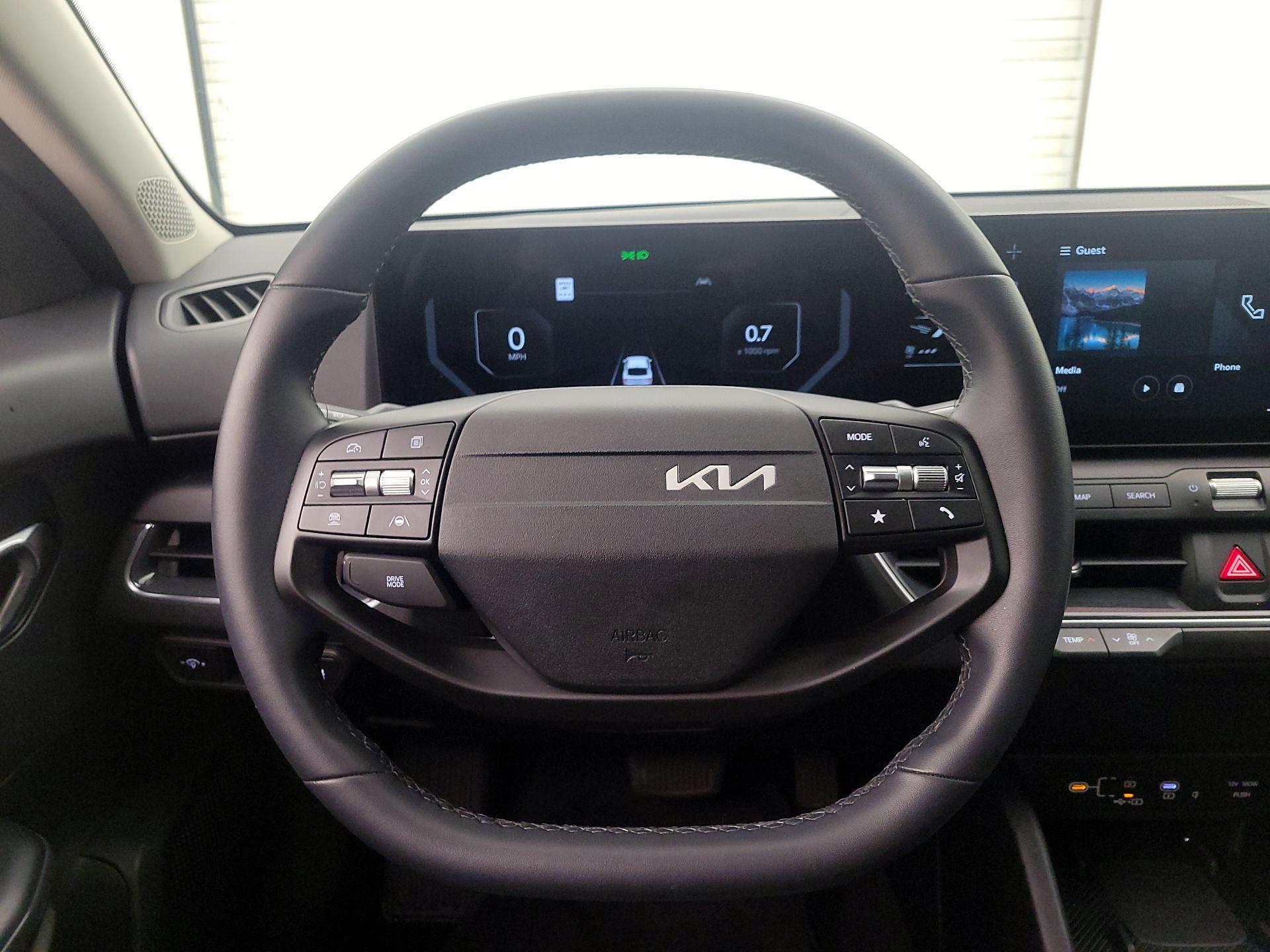 Thumbnail: 2025 Kia K4 - 10