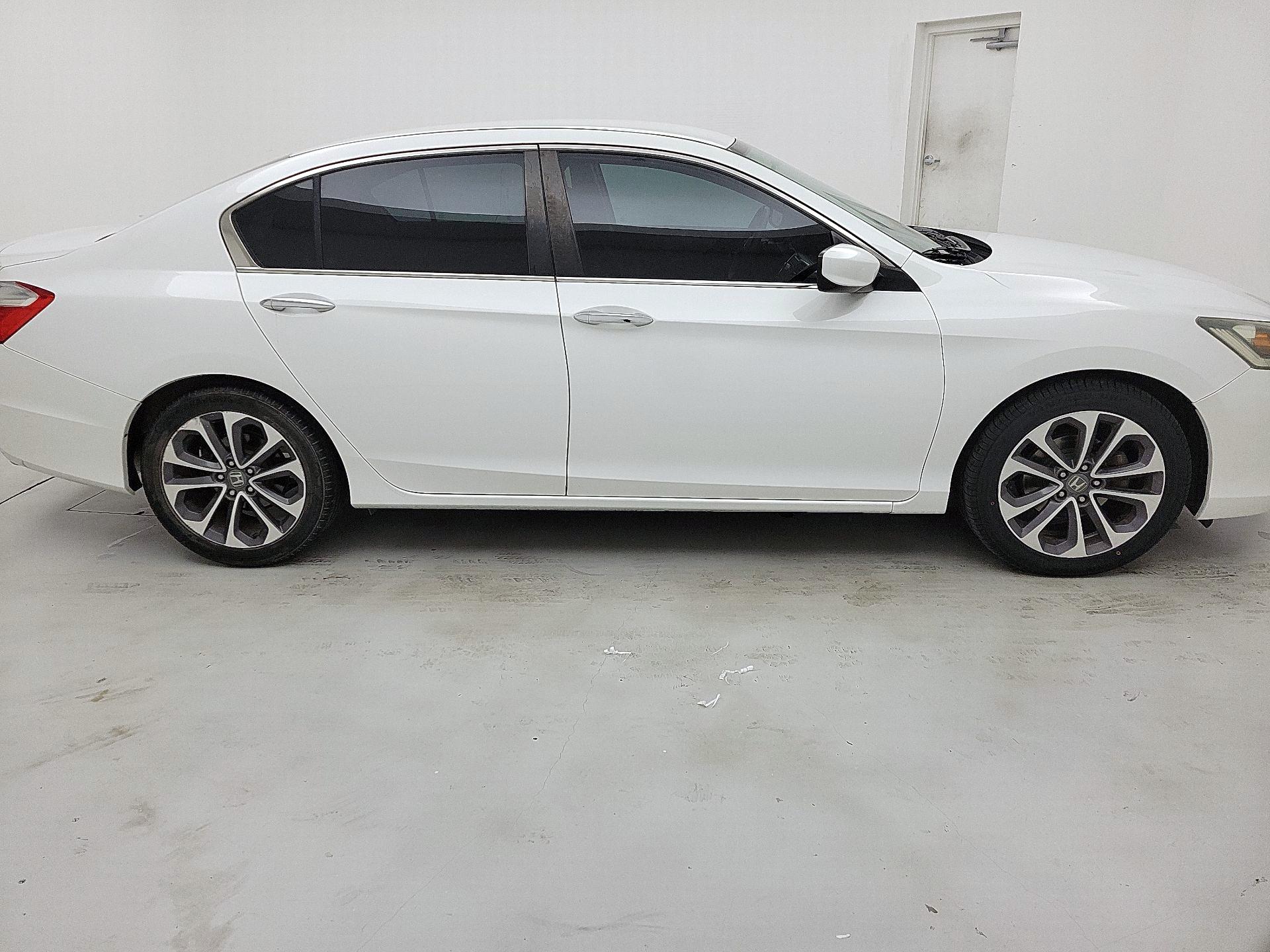 Thumbnail: 2015 Honda Accord - 4