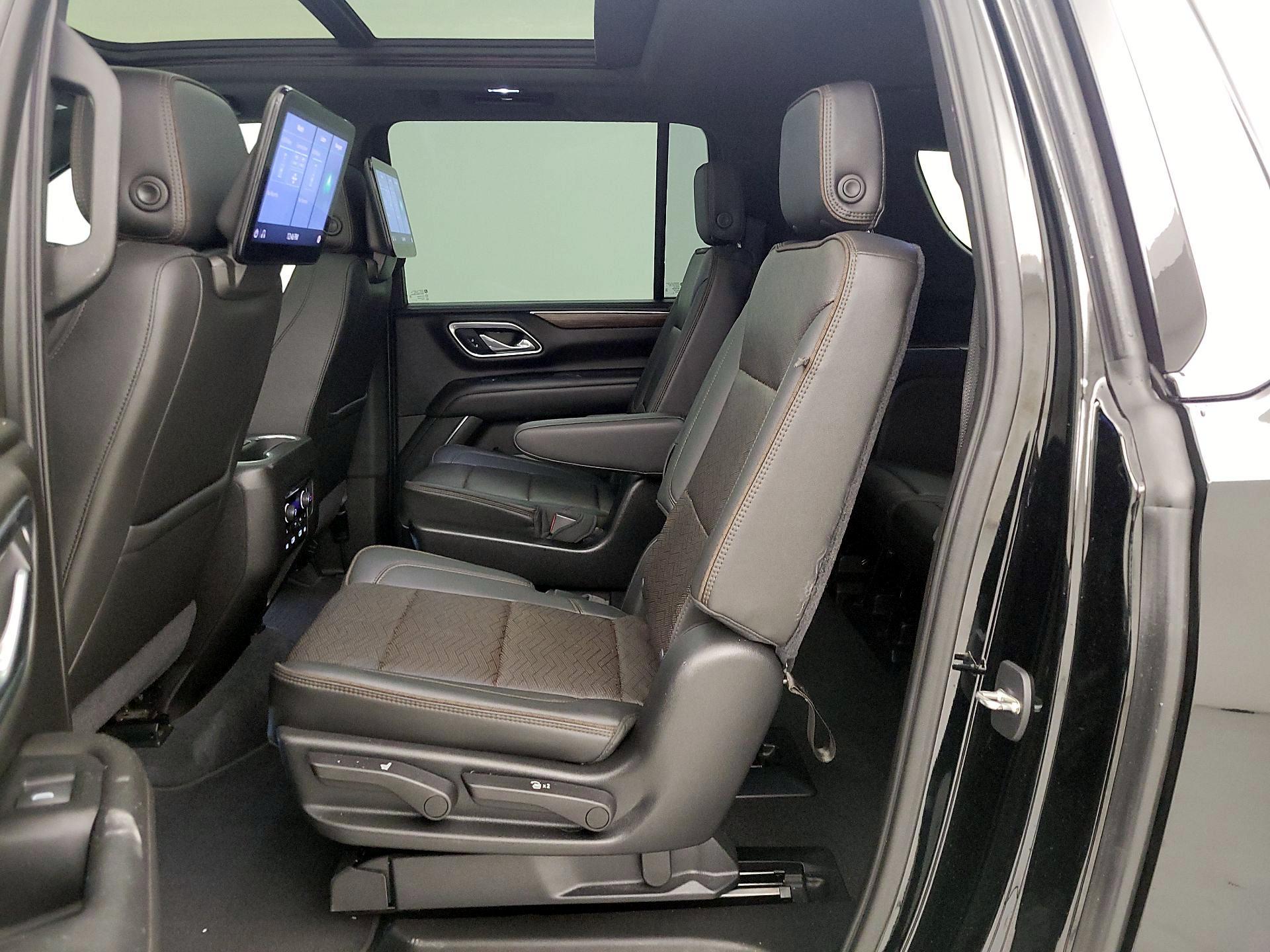 Thumbnail: 2021 Chevrolet Suburban - 19