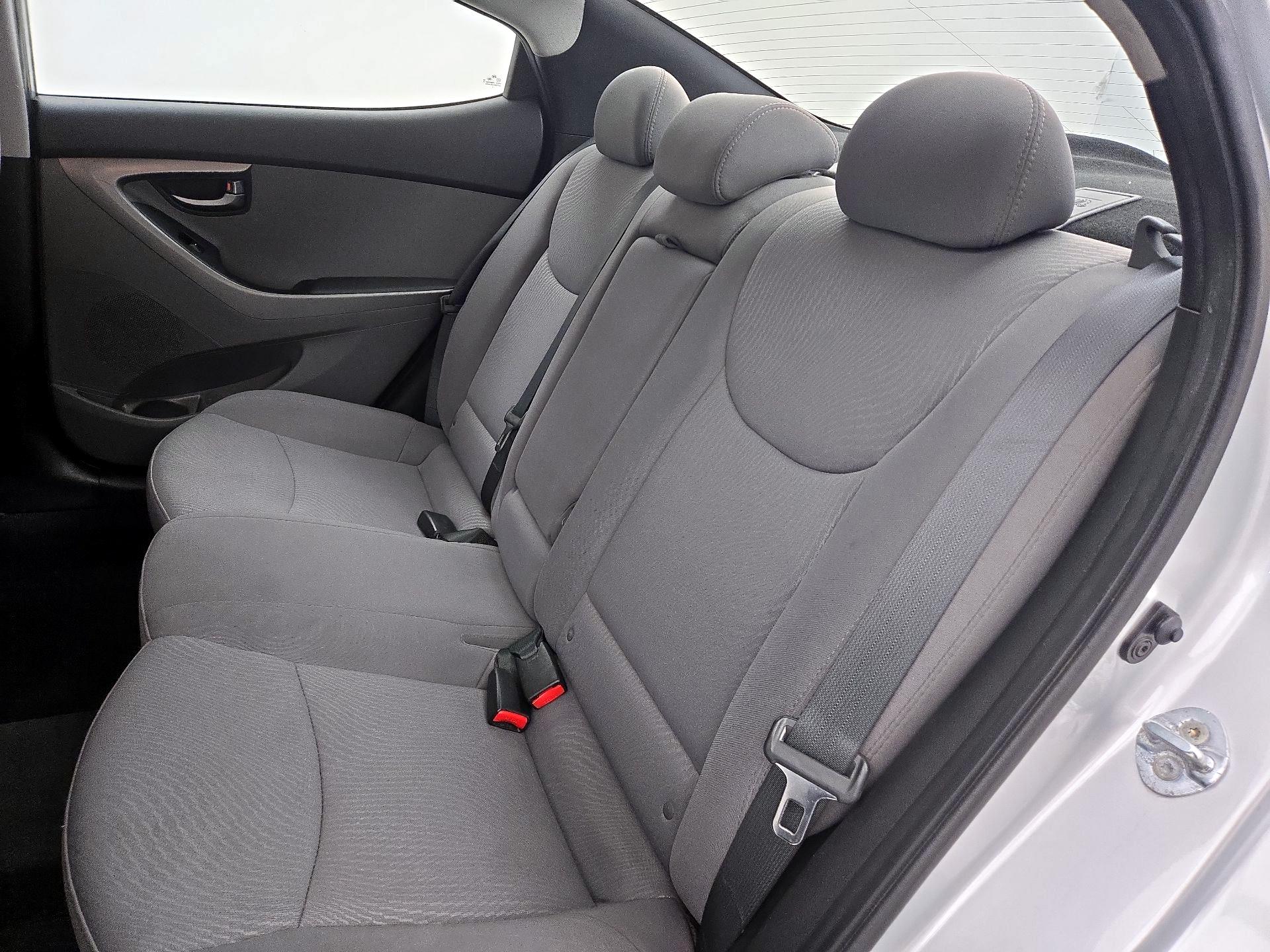 Thumbnail: 2016 Hyundai Elantra - 18