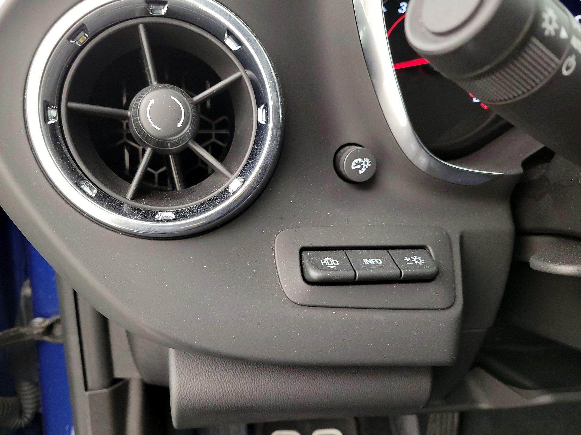 Thumbnail: 2021 Chevrolet Camaro - 11