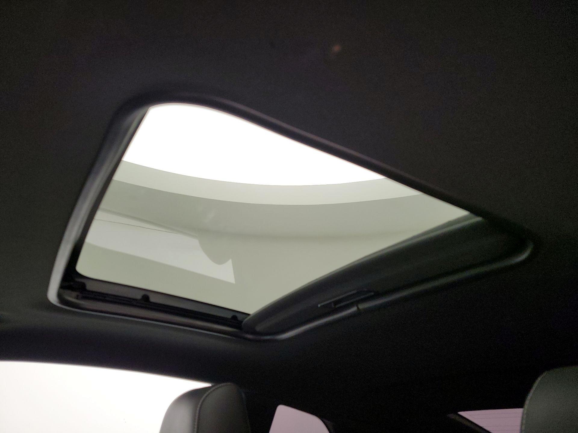 Thumbnail: 2021 Chevrolet Camaro - 17