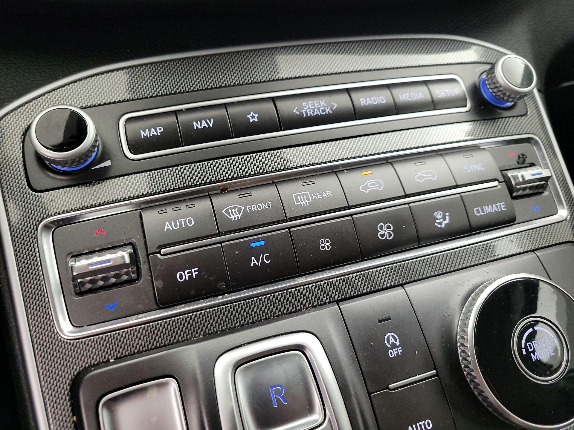 Thumbnail: 2023 Hyundai Santa Fe - 15