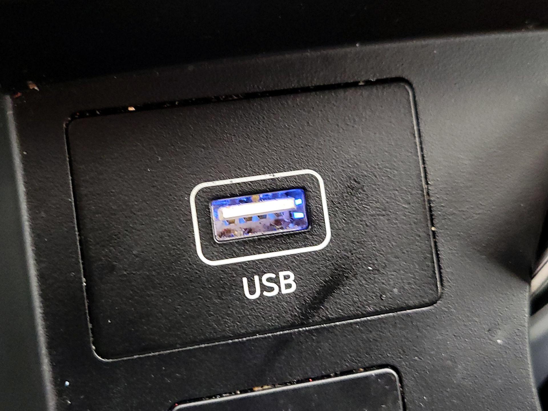 Thumbnail: 2023 Hyundai Santa Fe - 17