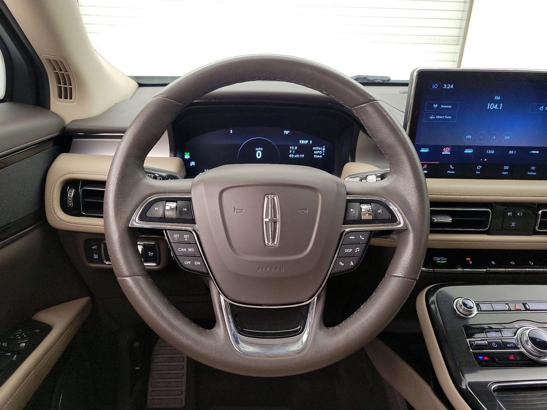 Thumbnail: 2022 Lincoln Nautilus - 10