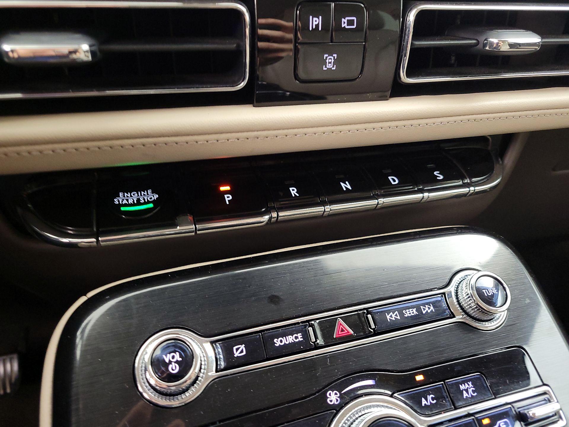 Thumbnail: 2022 Lincoln Nautilus - 17