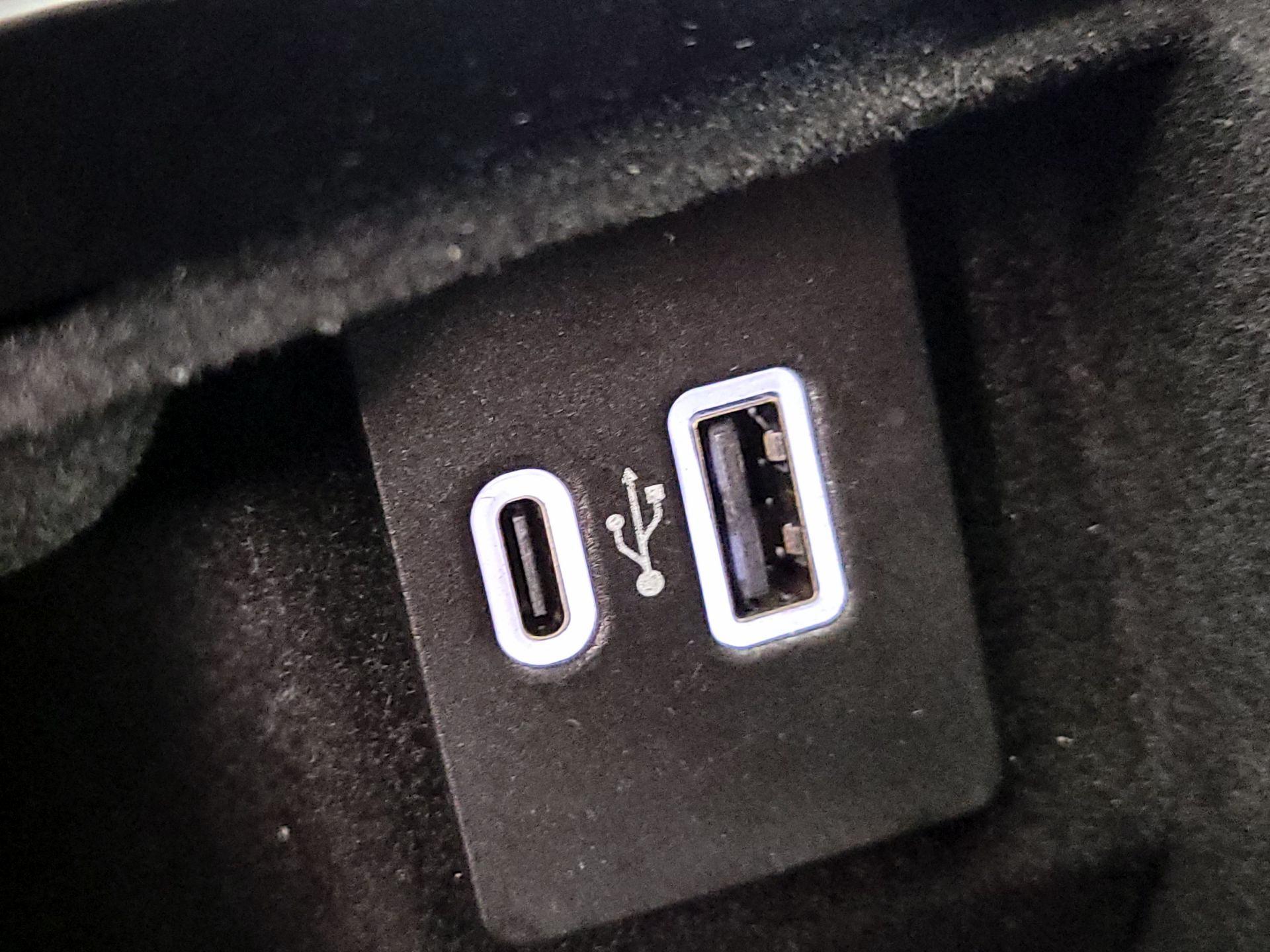 Thumbnail: 2022 Lincoln Nautilus - 18