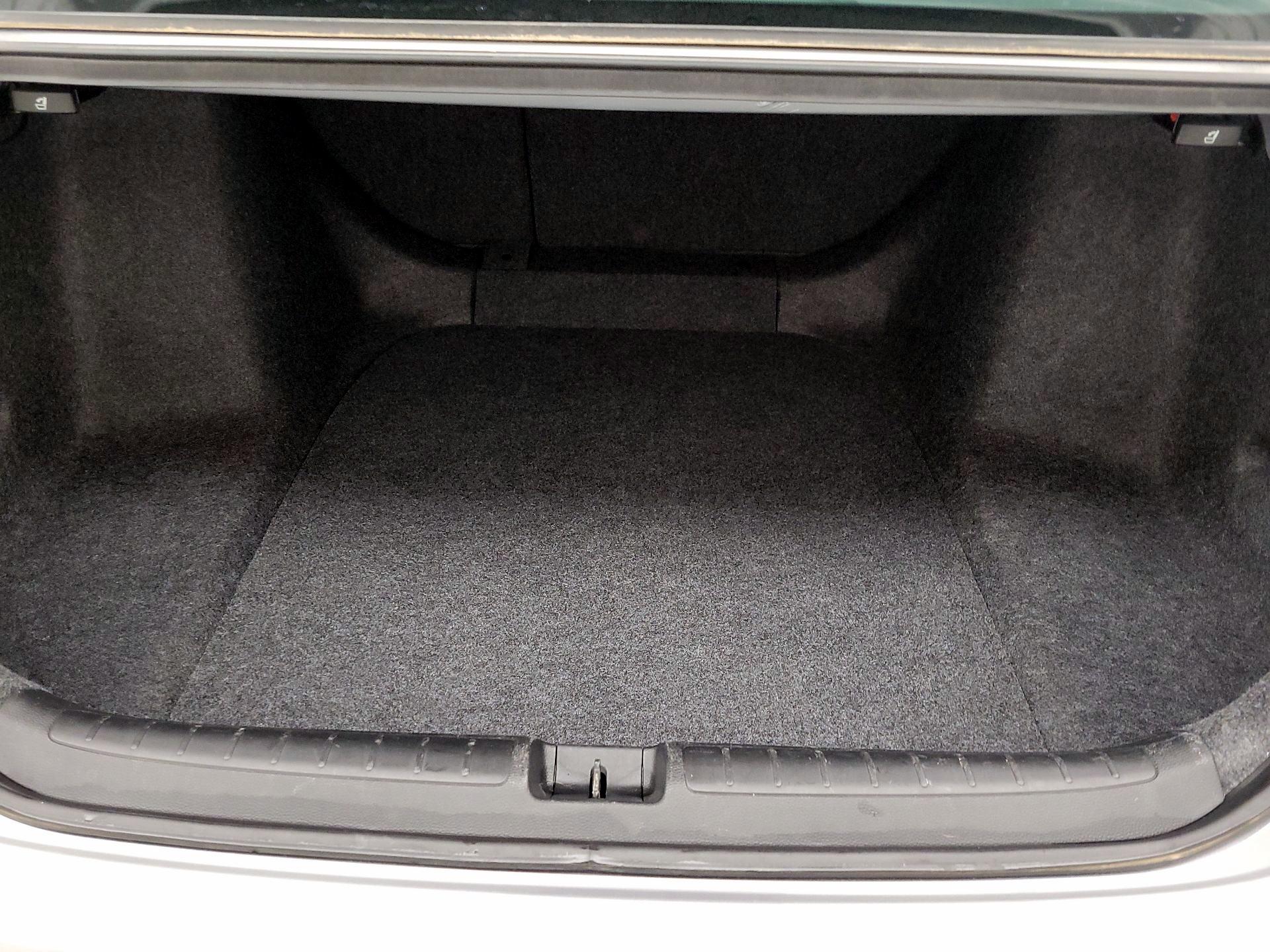 Thumbnail: 2018 Honda Accord - 18