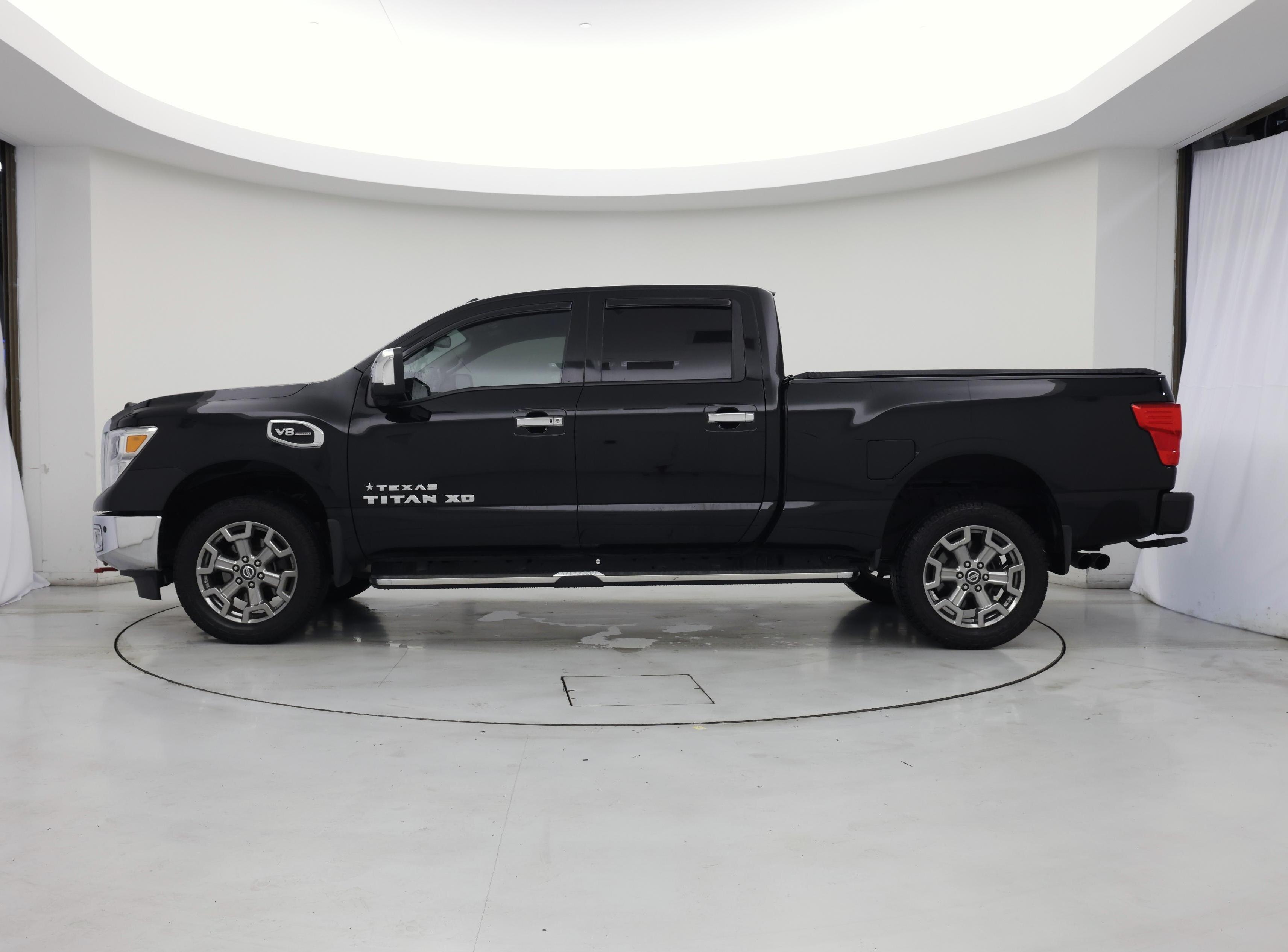 Thumbnail: 2018 Nissan Titan - 3