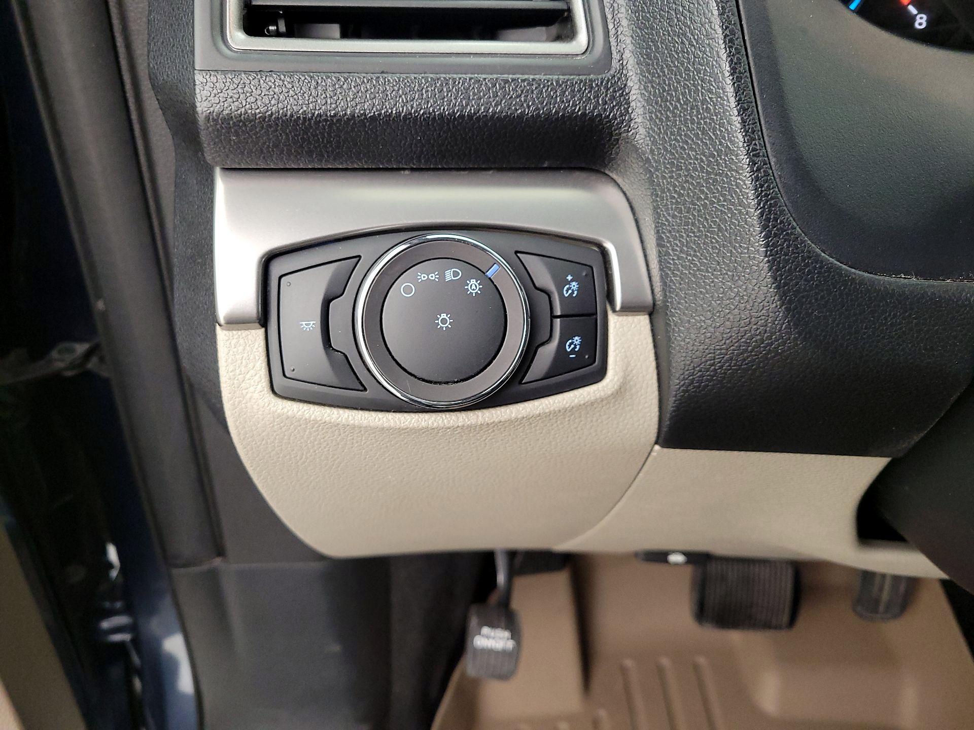 Thumbnail: 2019 Ford Explorer - 13