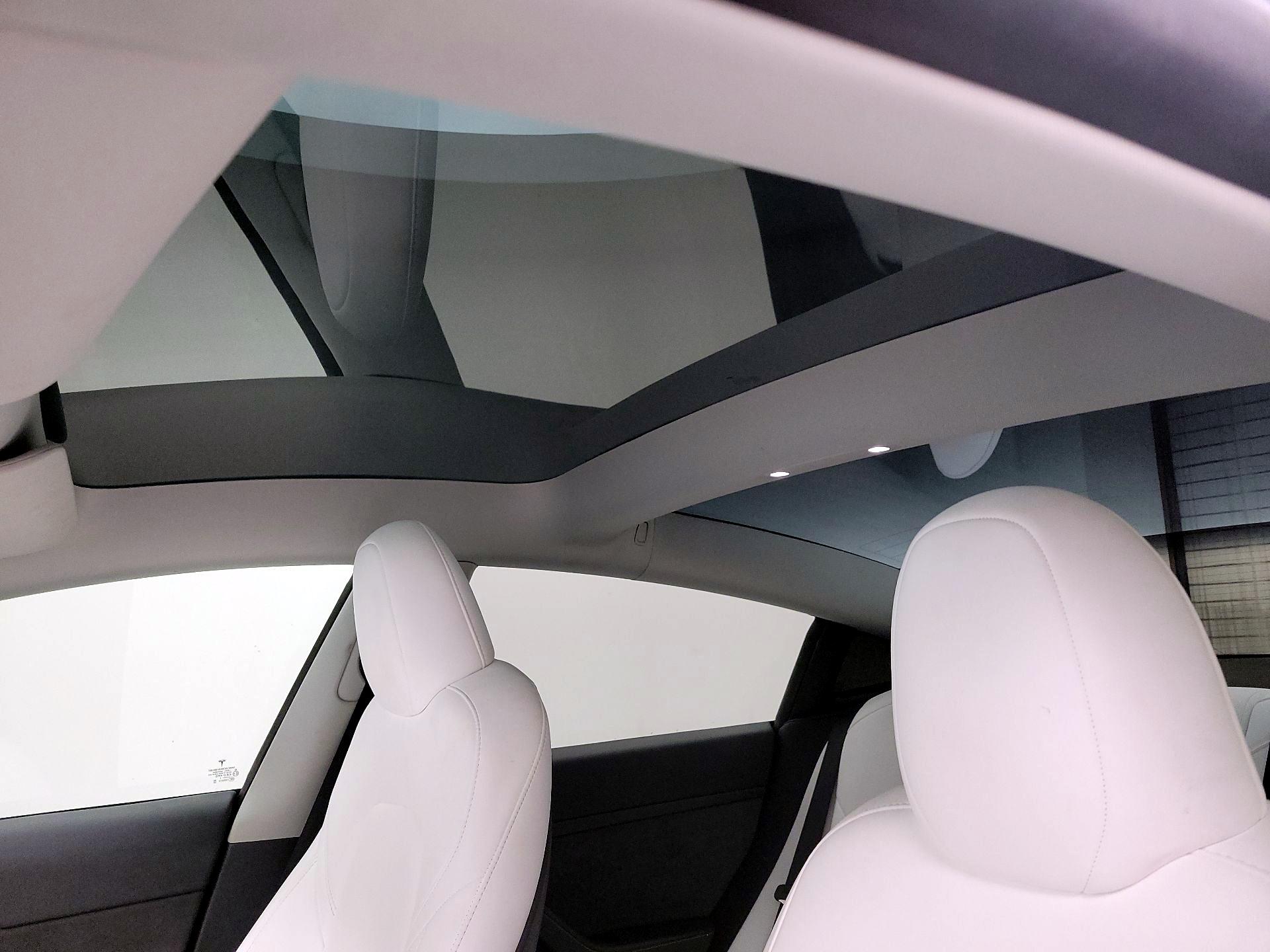 Thumbnail: 2023 Tesla Model 3 - 19