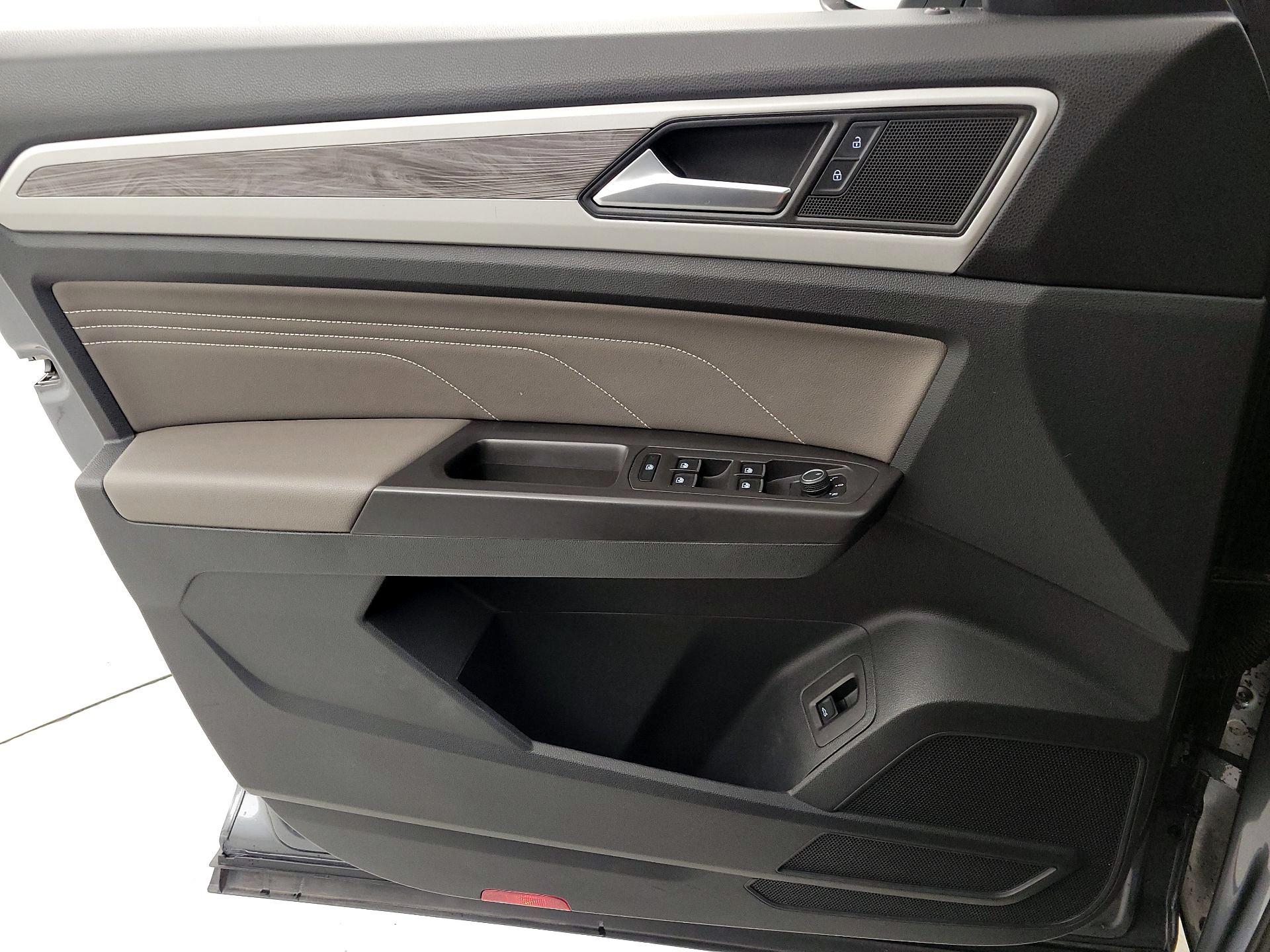 Thumbnail: 2023 Volkswagen Atlas - 10