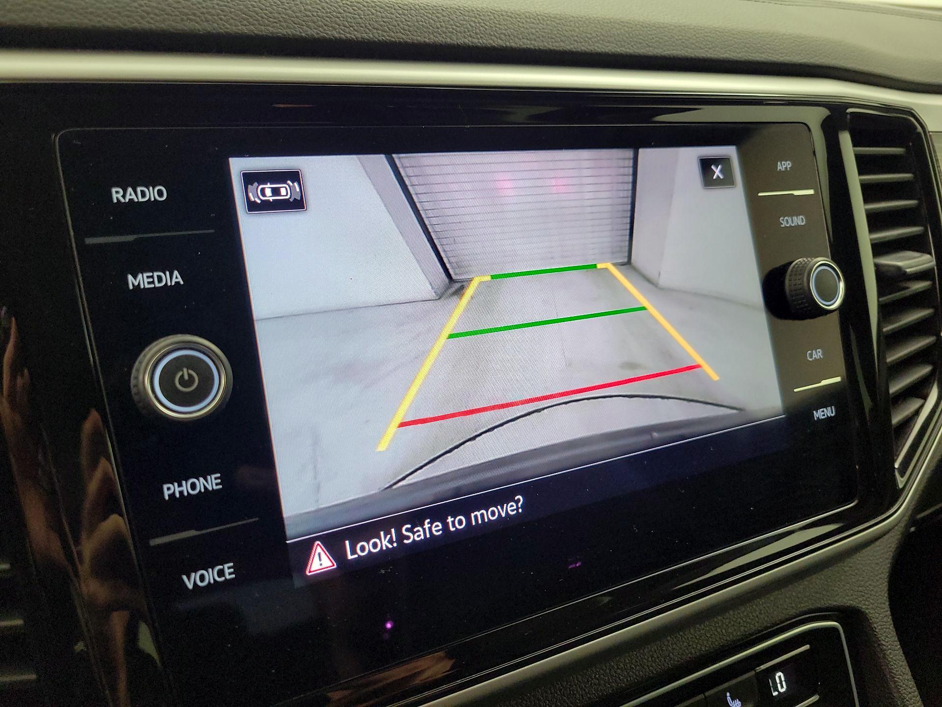 Thumbnail: 2023 Volkswagen Atlas - 12