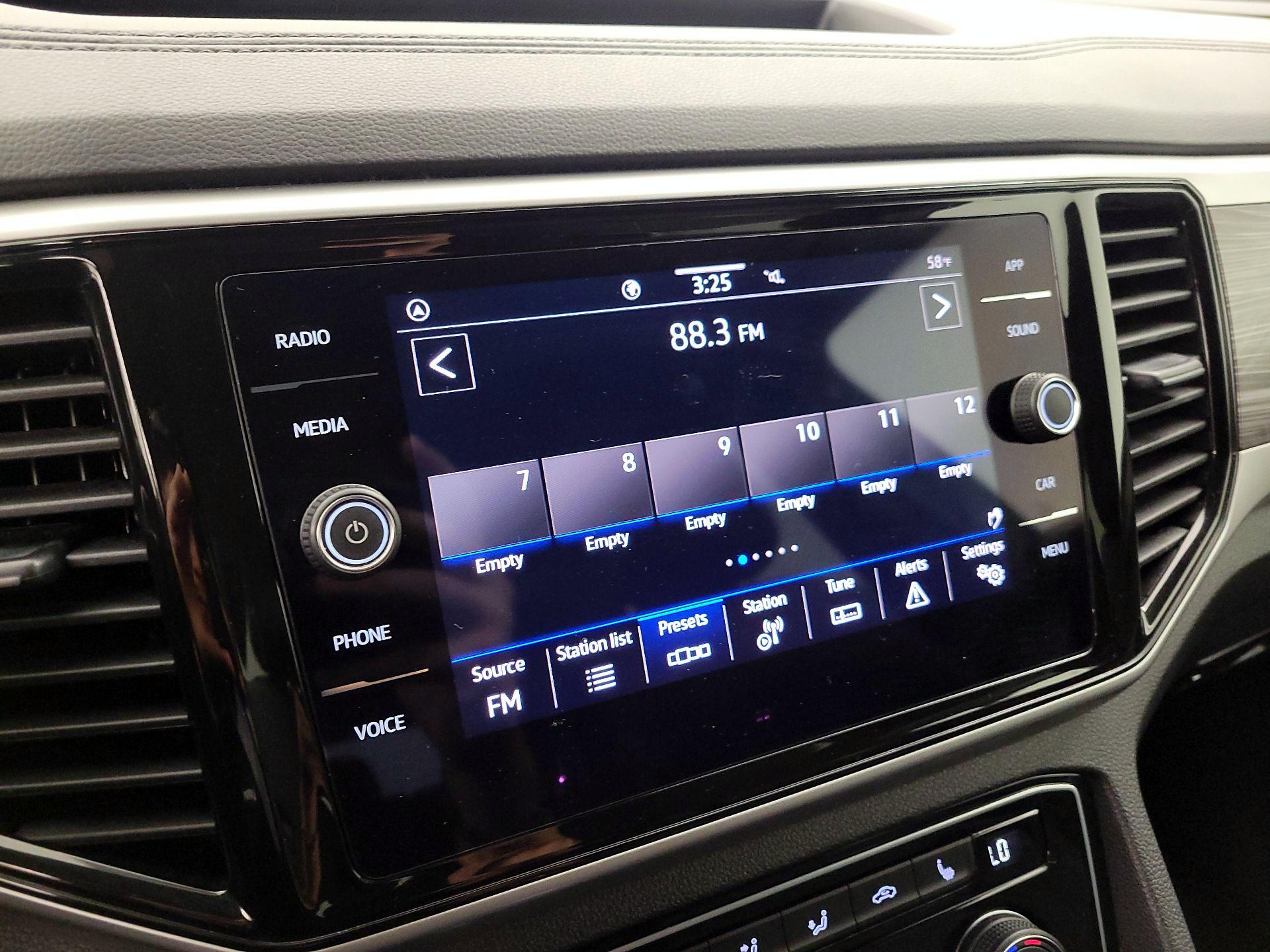 Thumbnail: 2023 Volkswagen Atlas - 13