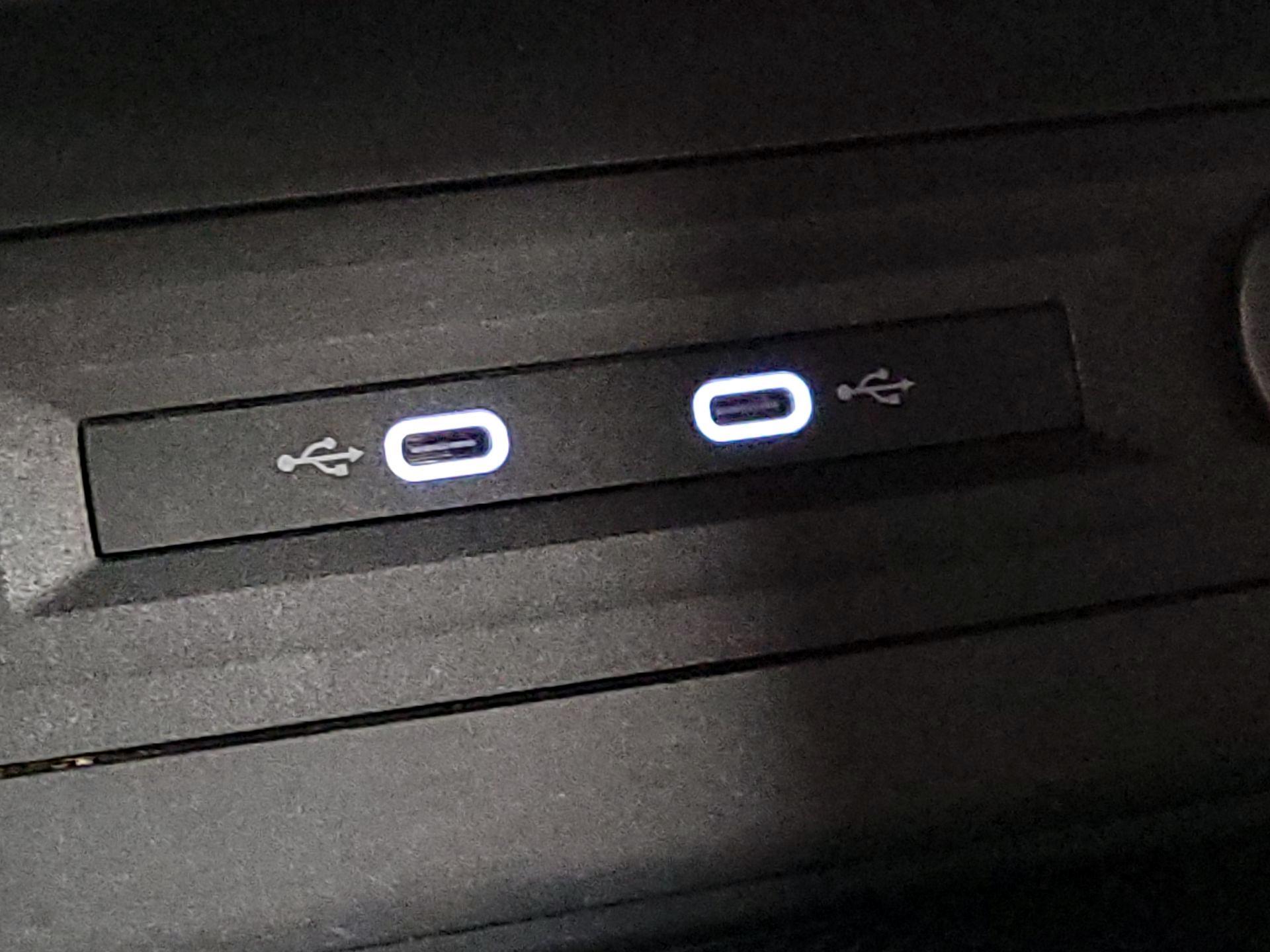 Thumbnail: 2023 Volkswagen Atlas - 16