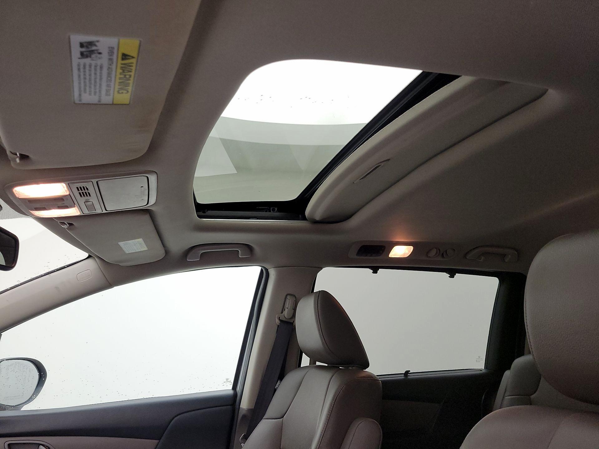 Thumbnail: 2017 Honda Odyssey - 17