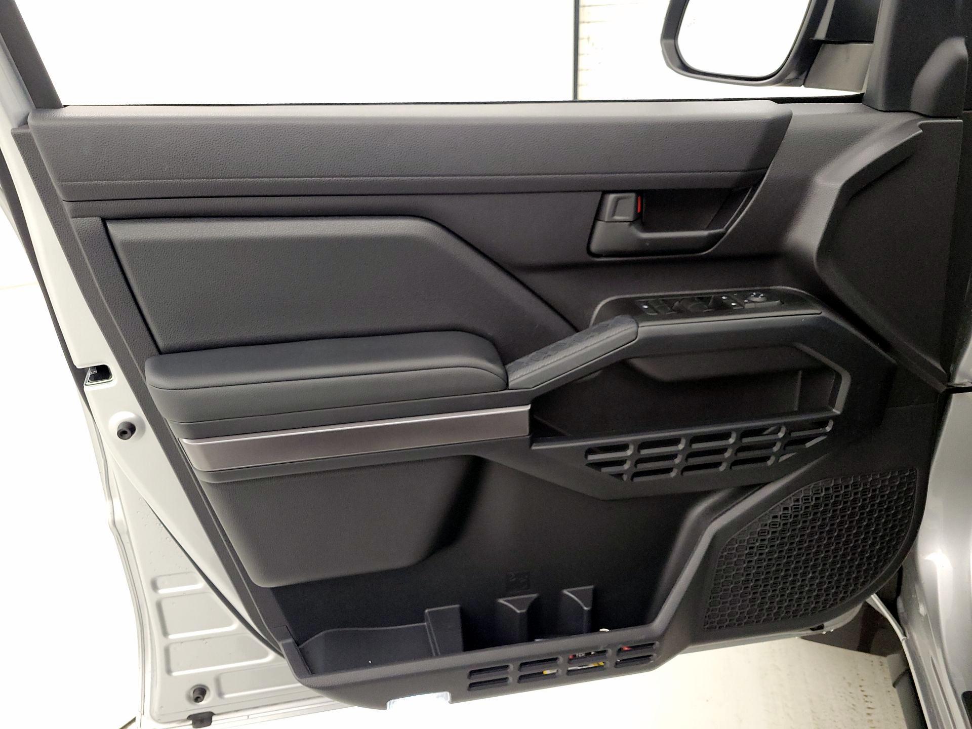 Thumbnail: 2025 Toyota 4Runner - 10