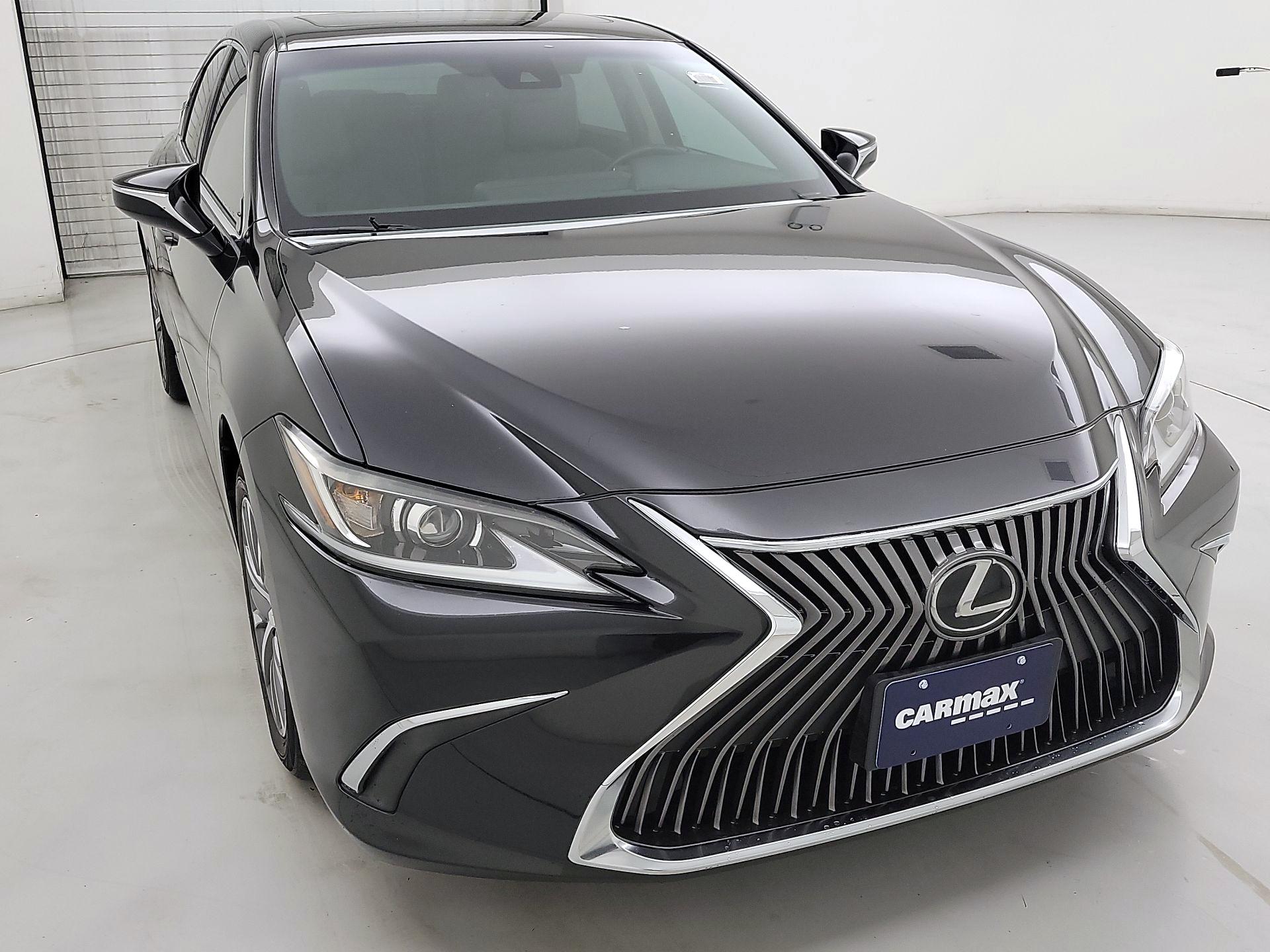 Thumbnail: 2021 Lexus ES - 1