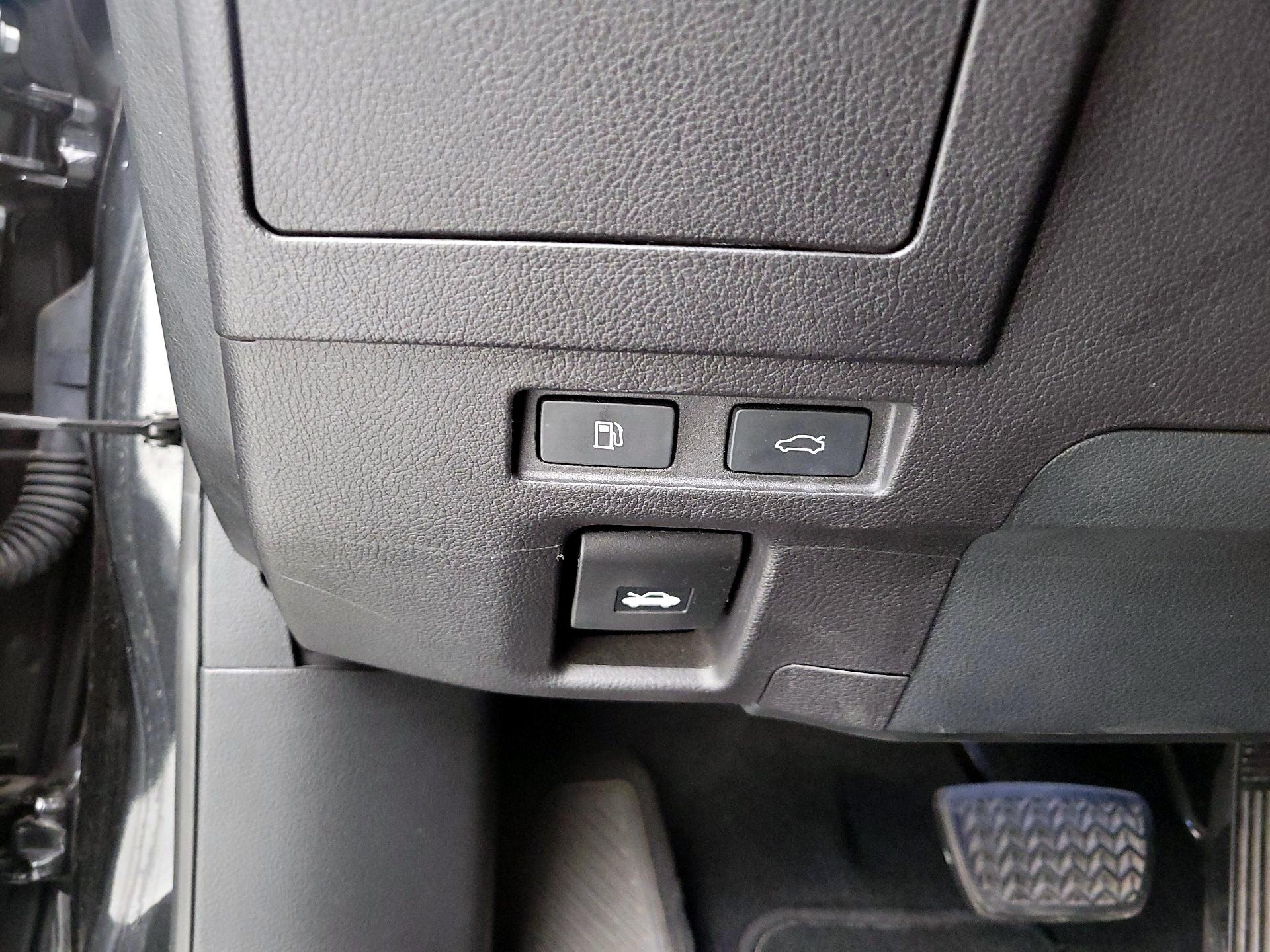 Thumbnail: 2021 Lexus ES - 11