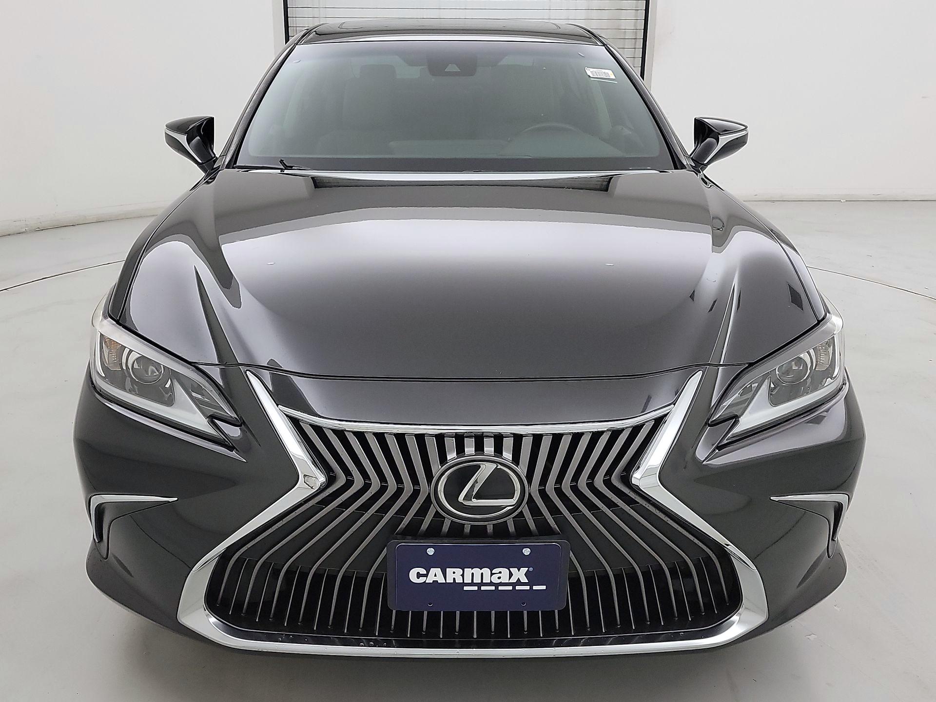 Thumbnail: 2021 Lexus ES - 2