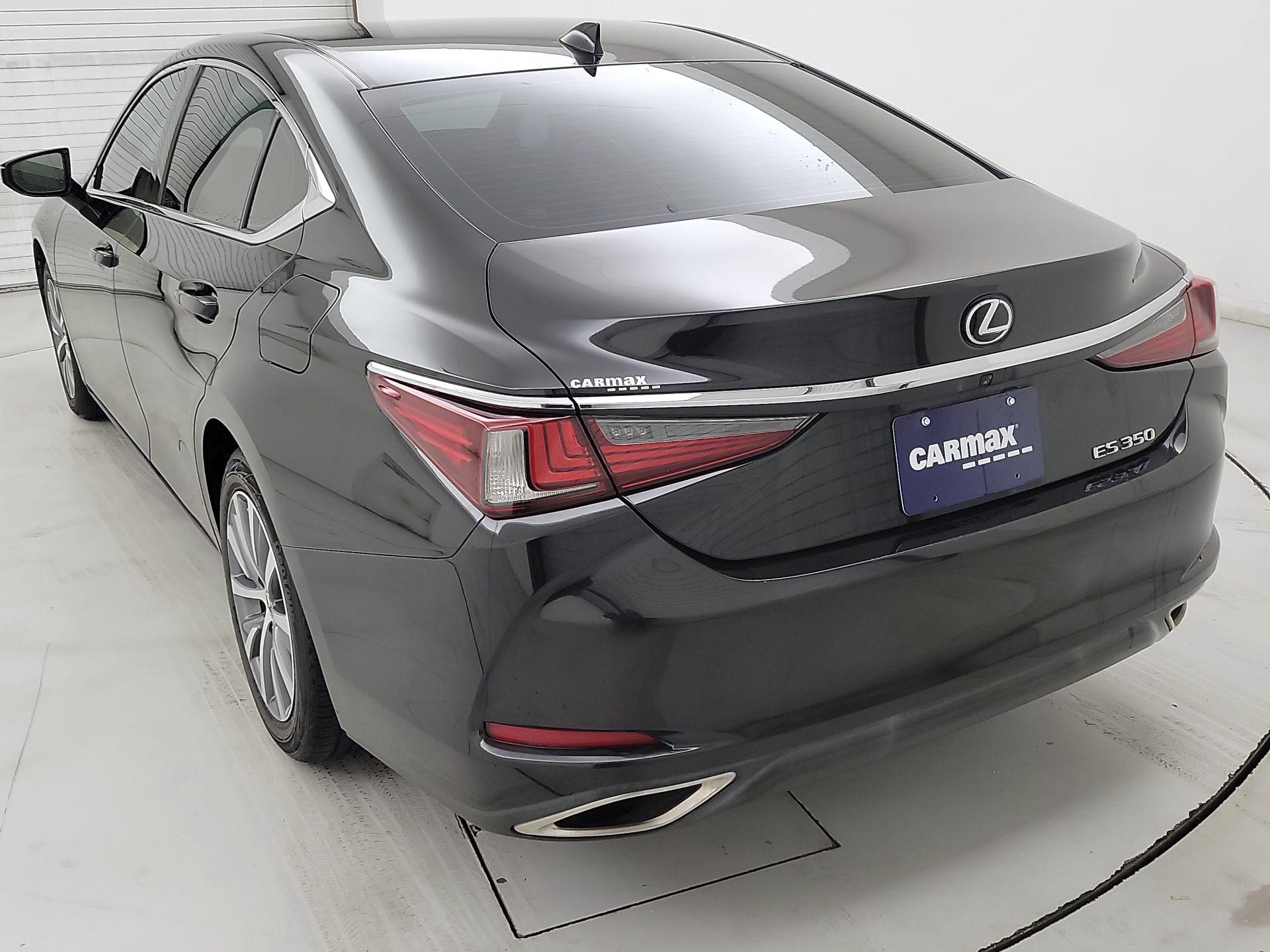Thumbnail: 2021 Lexus ES - 7