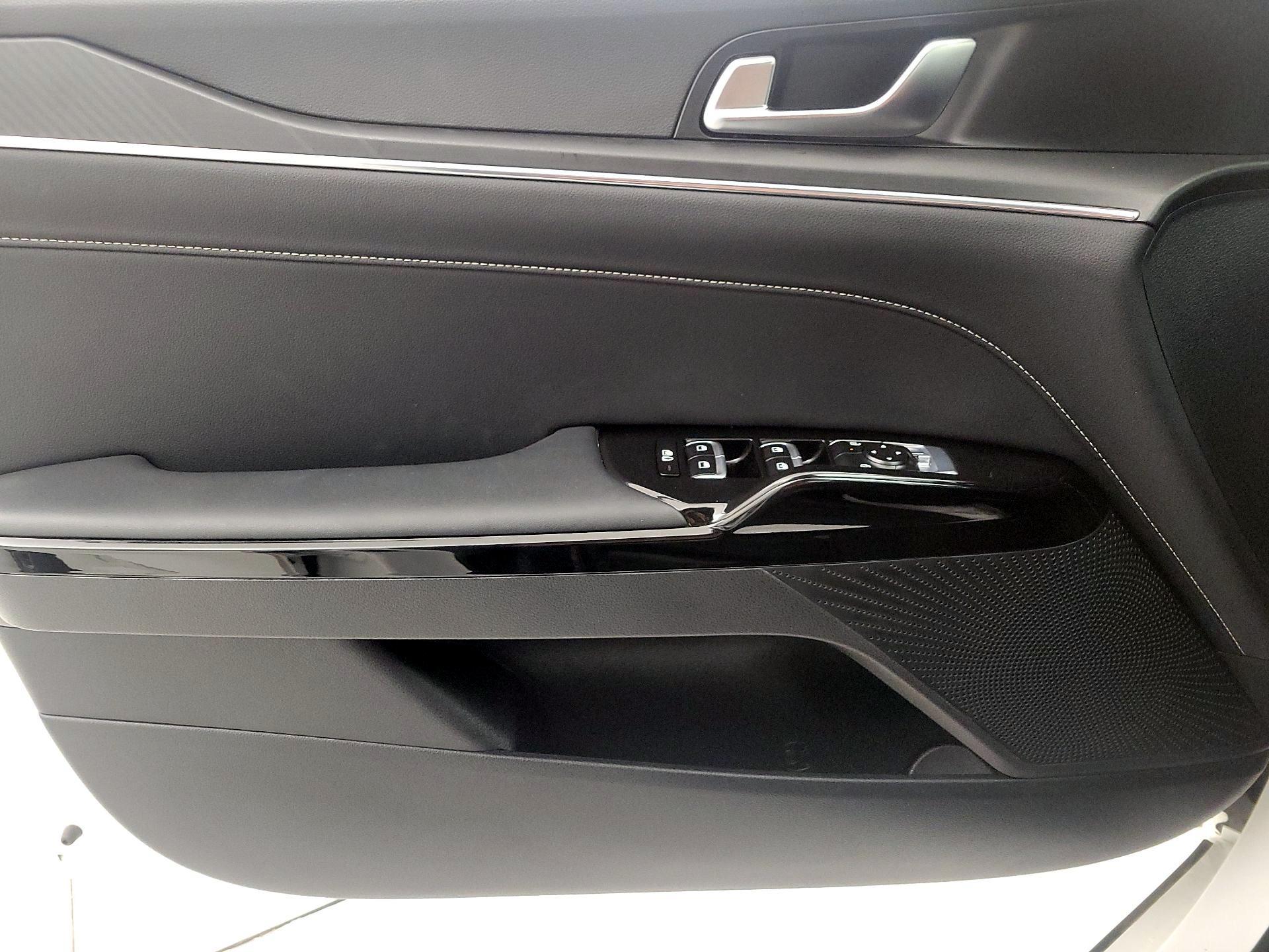 Thumbnail: 2025 Kia K5 - 12