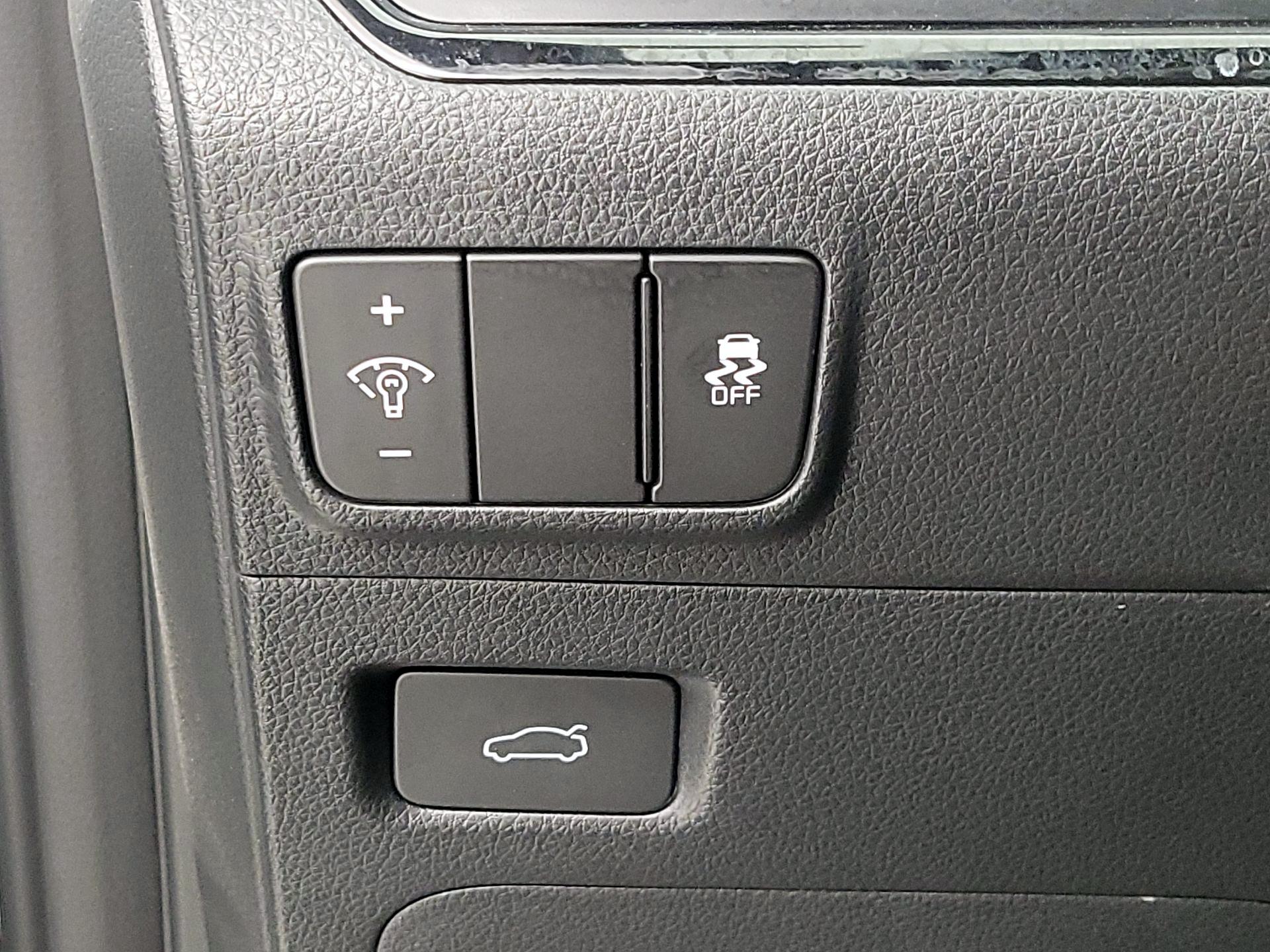 Thumbnail: 2025 Kia K5 - 13