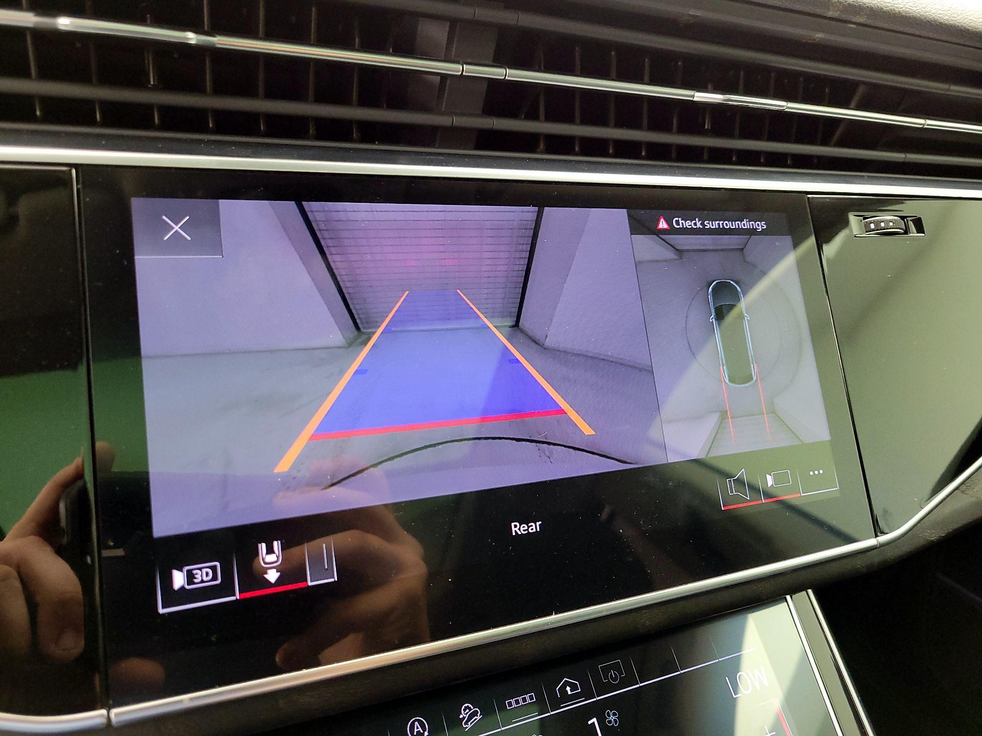 Thumbnail: 2023 Audi Q8 - 13