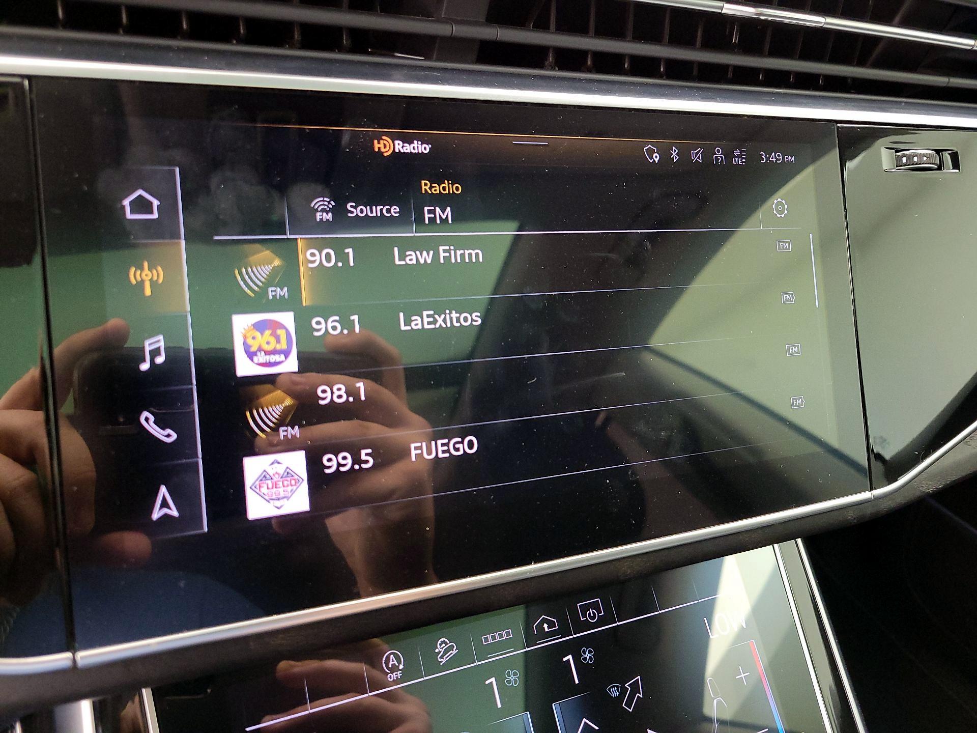 Thumbnail: 2023 Audi Q8 - 14