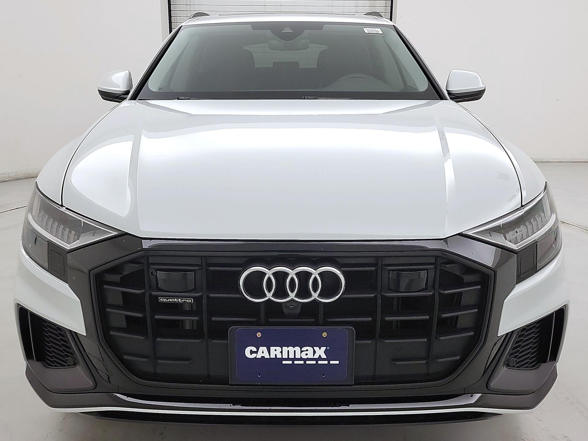 Thumbnail: 2023 Audi Q8 - 2