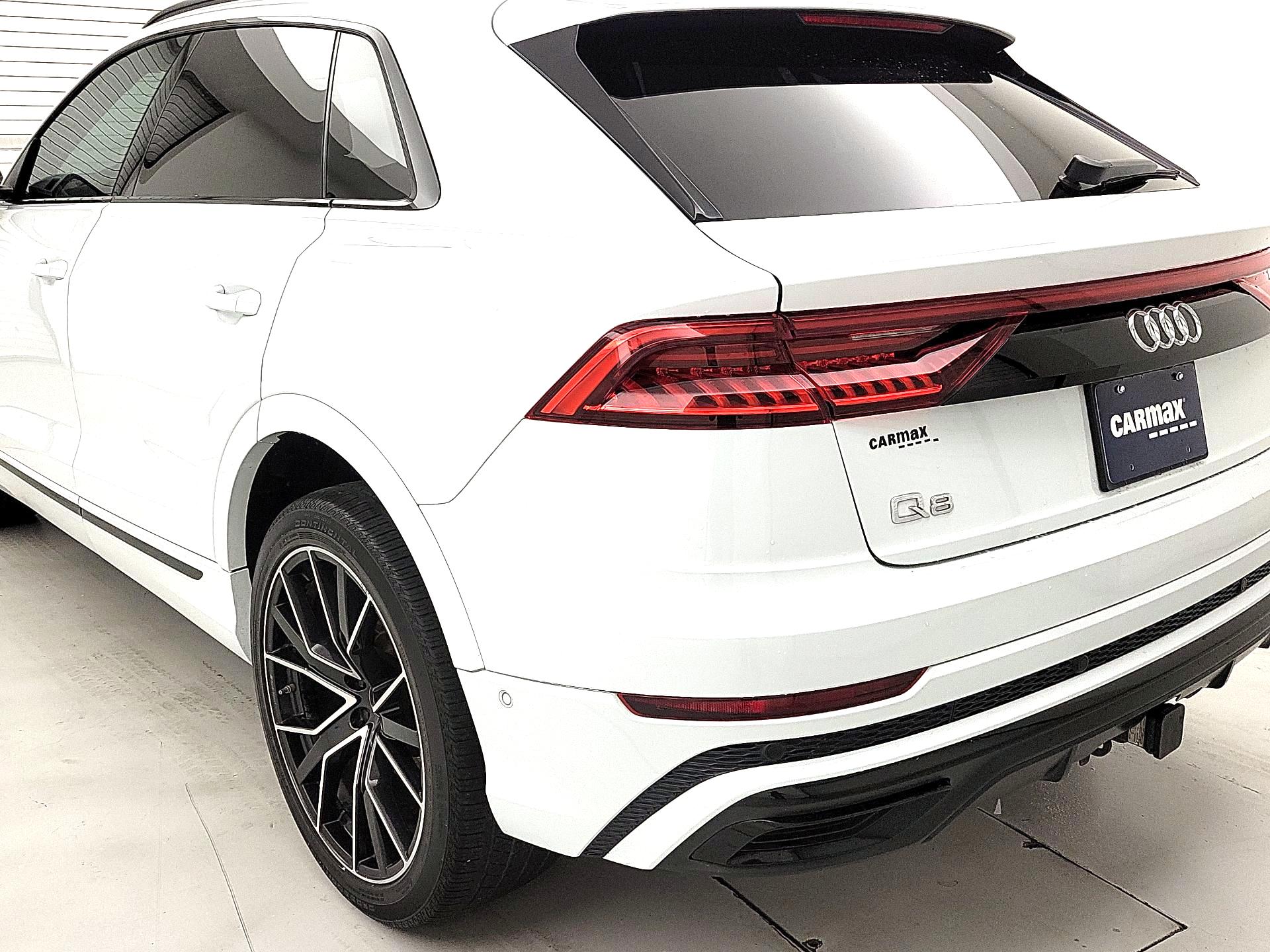 Thumbnail: 2023 Audi Q8 - 7