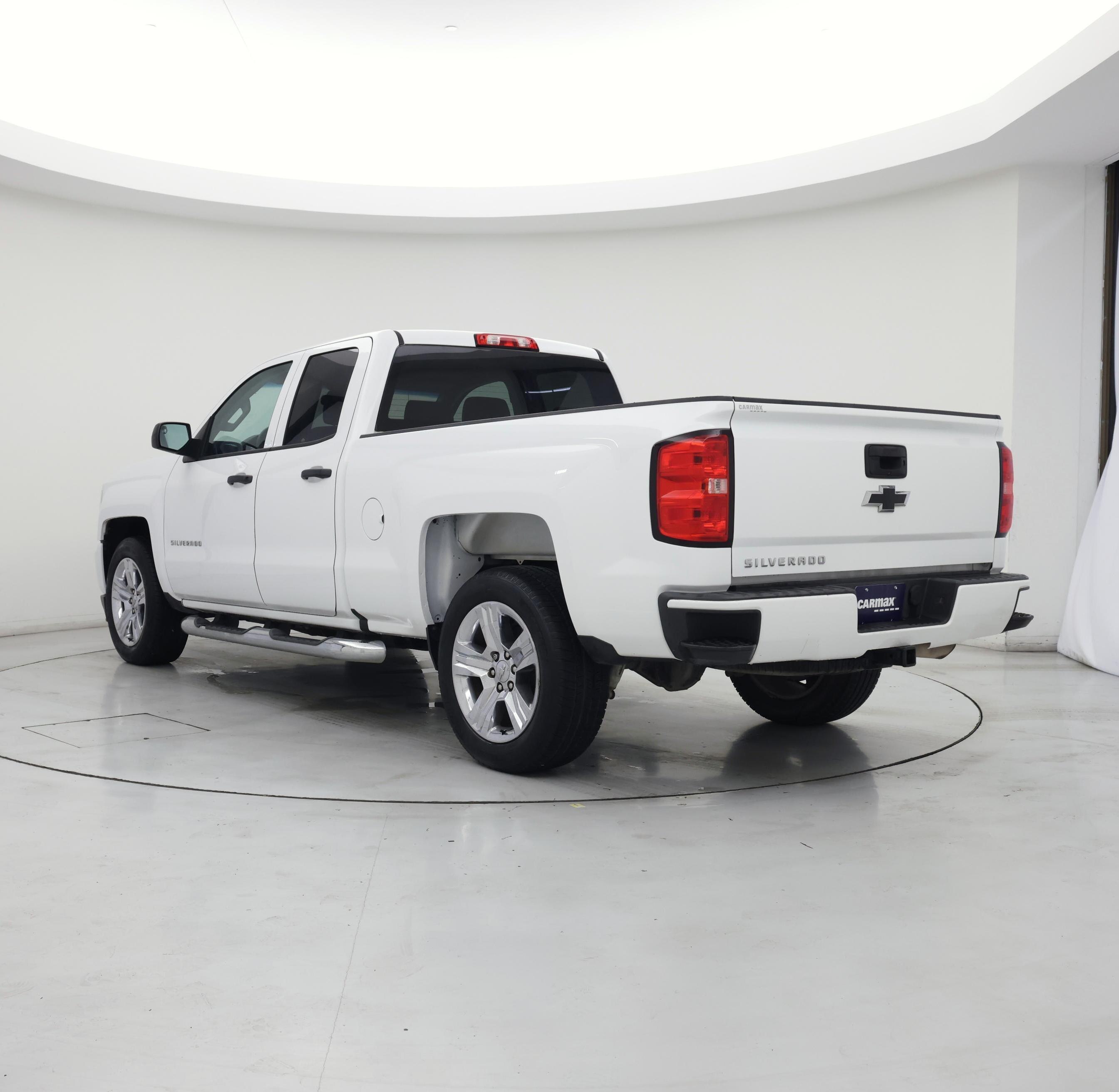 Thumbnail: 2018 Chevrolet Silverado 1500 - 2