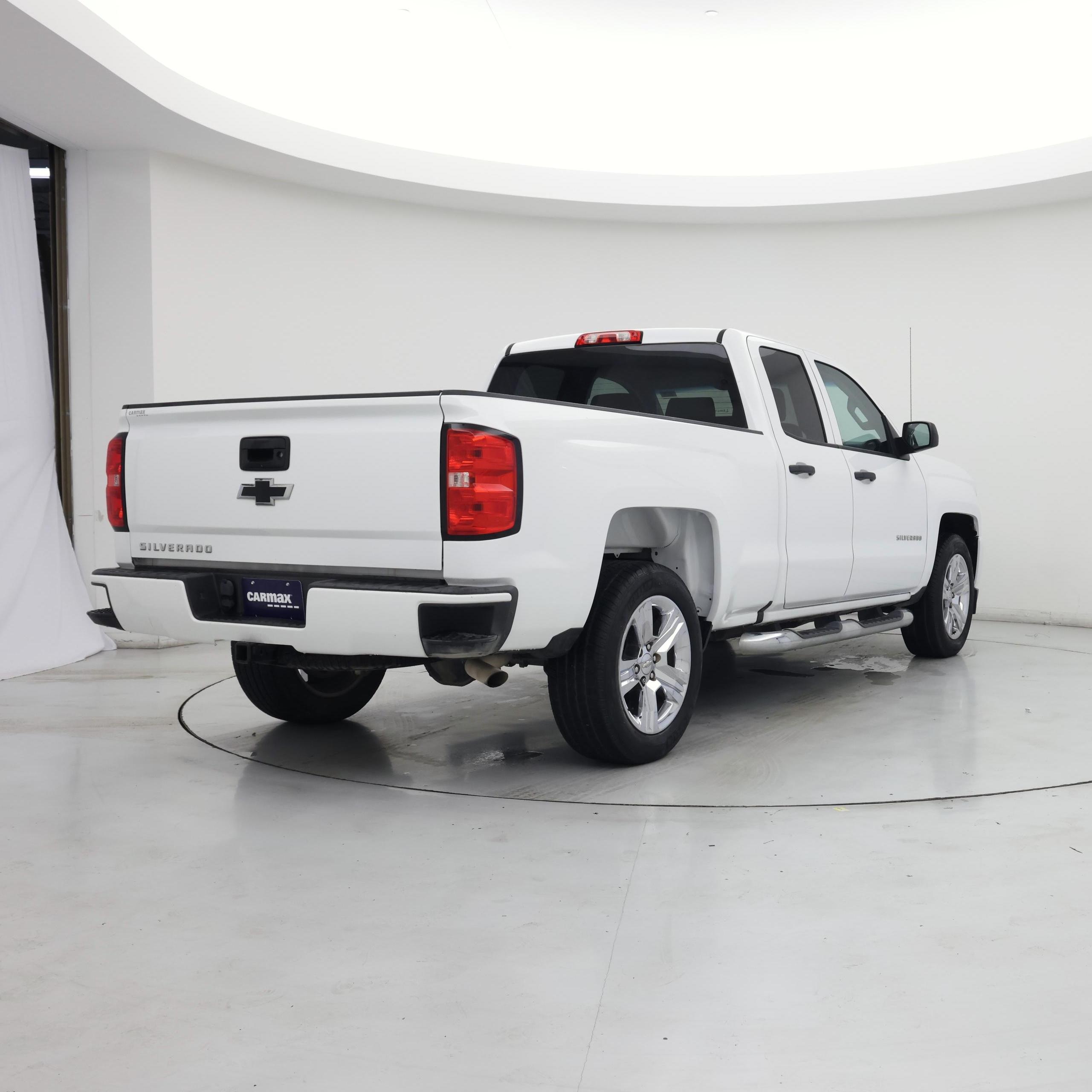 Thumbnail: 2018 Chevrolet Silverado 1500 - 8