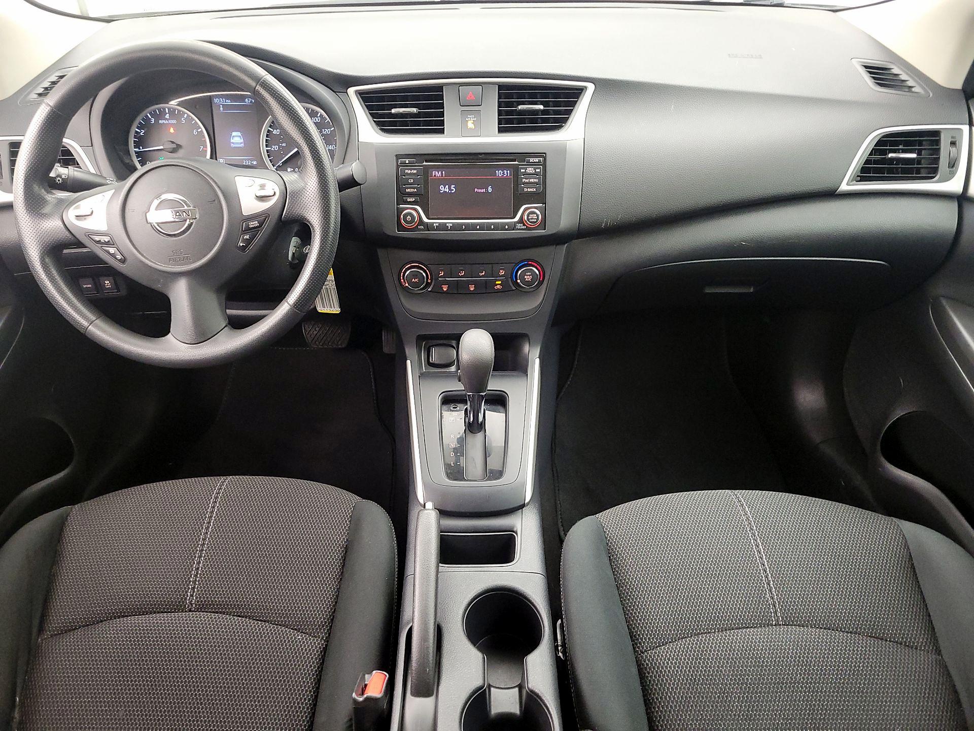 Thumbnail: 2018 Nissan Sentra - 9