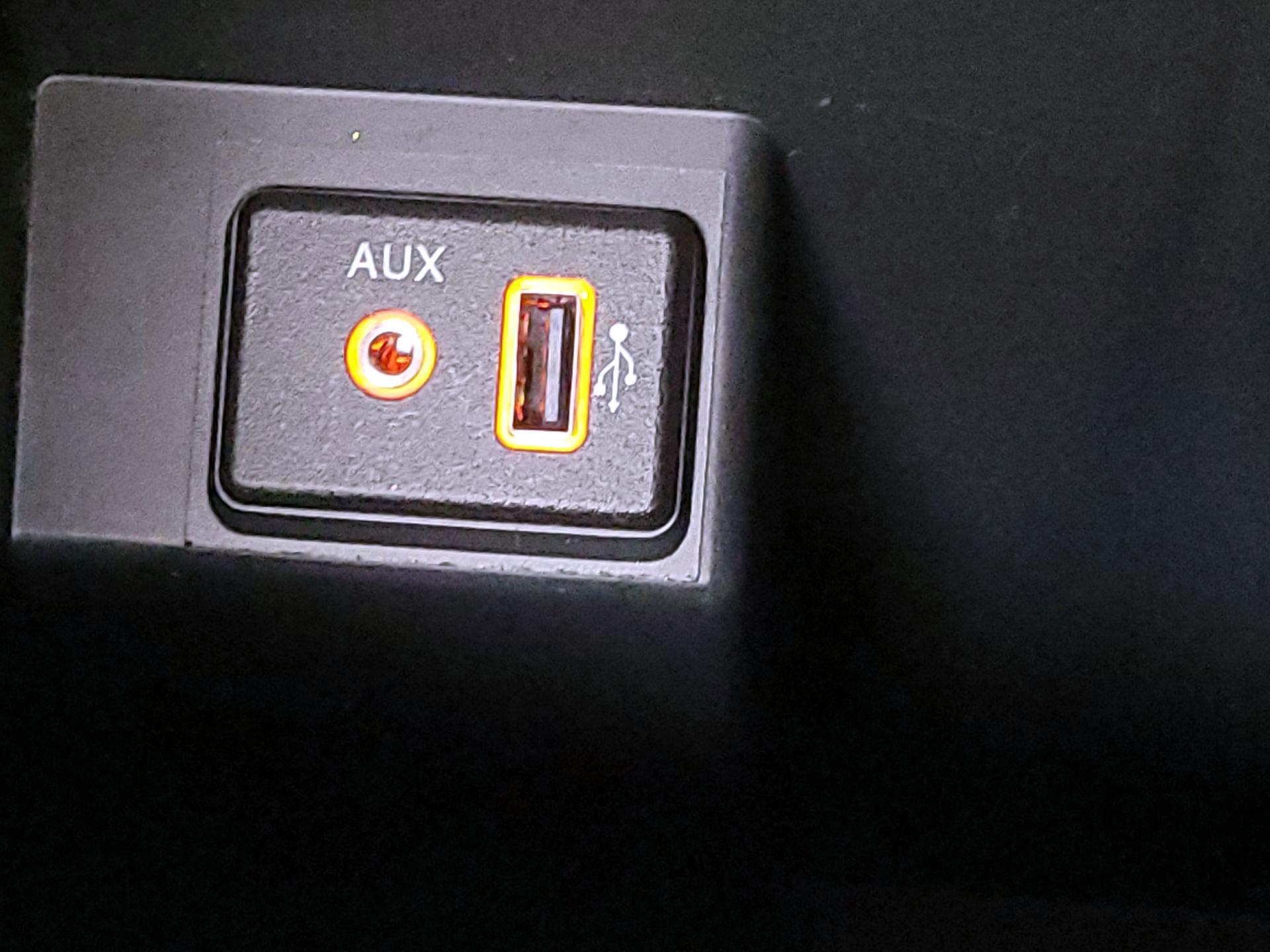 Thumbnail: 2018 Nissan Sentra - 18