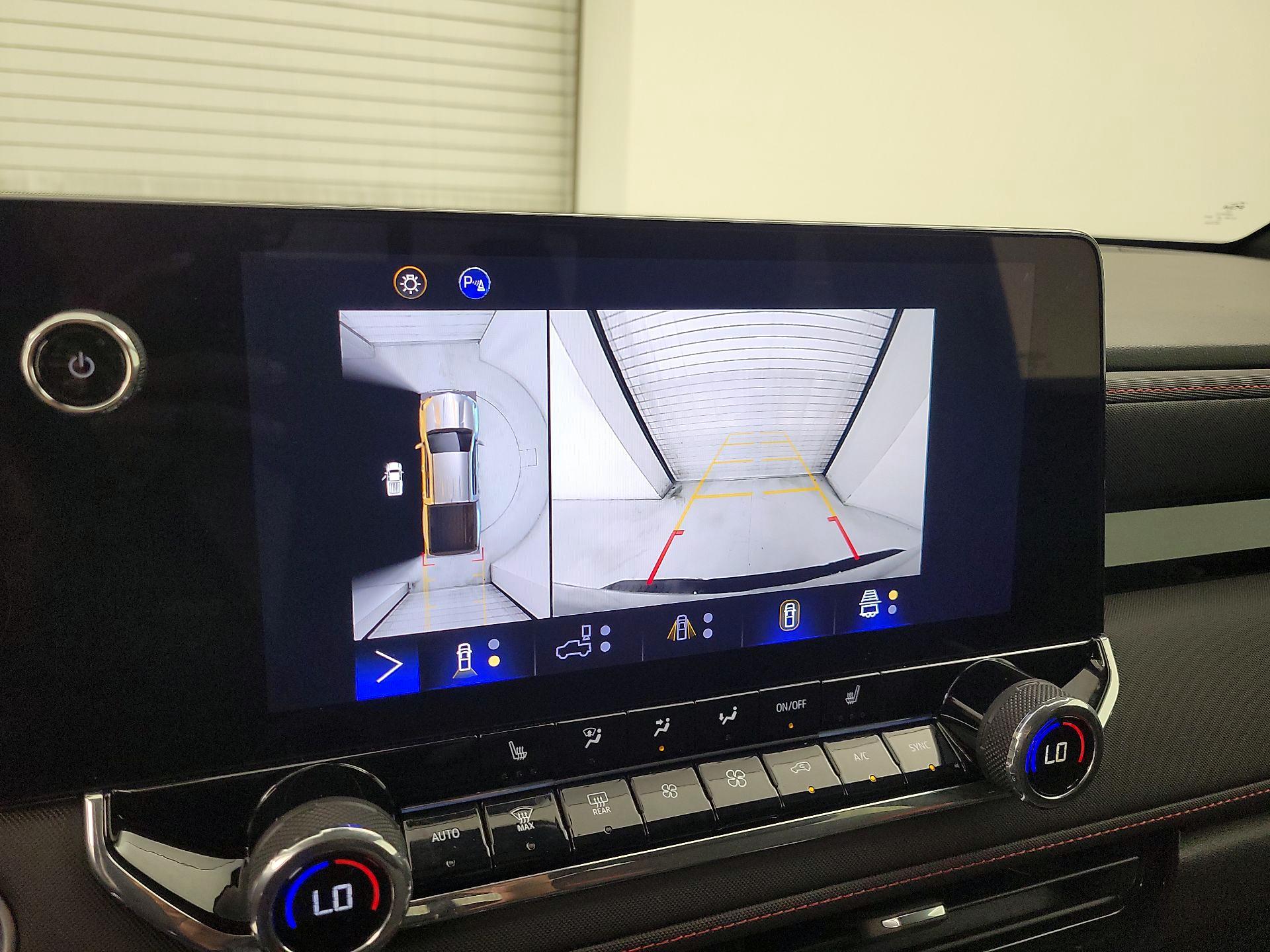 Thumbnail: 2024 Chevrolet Colorado - 14