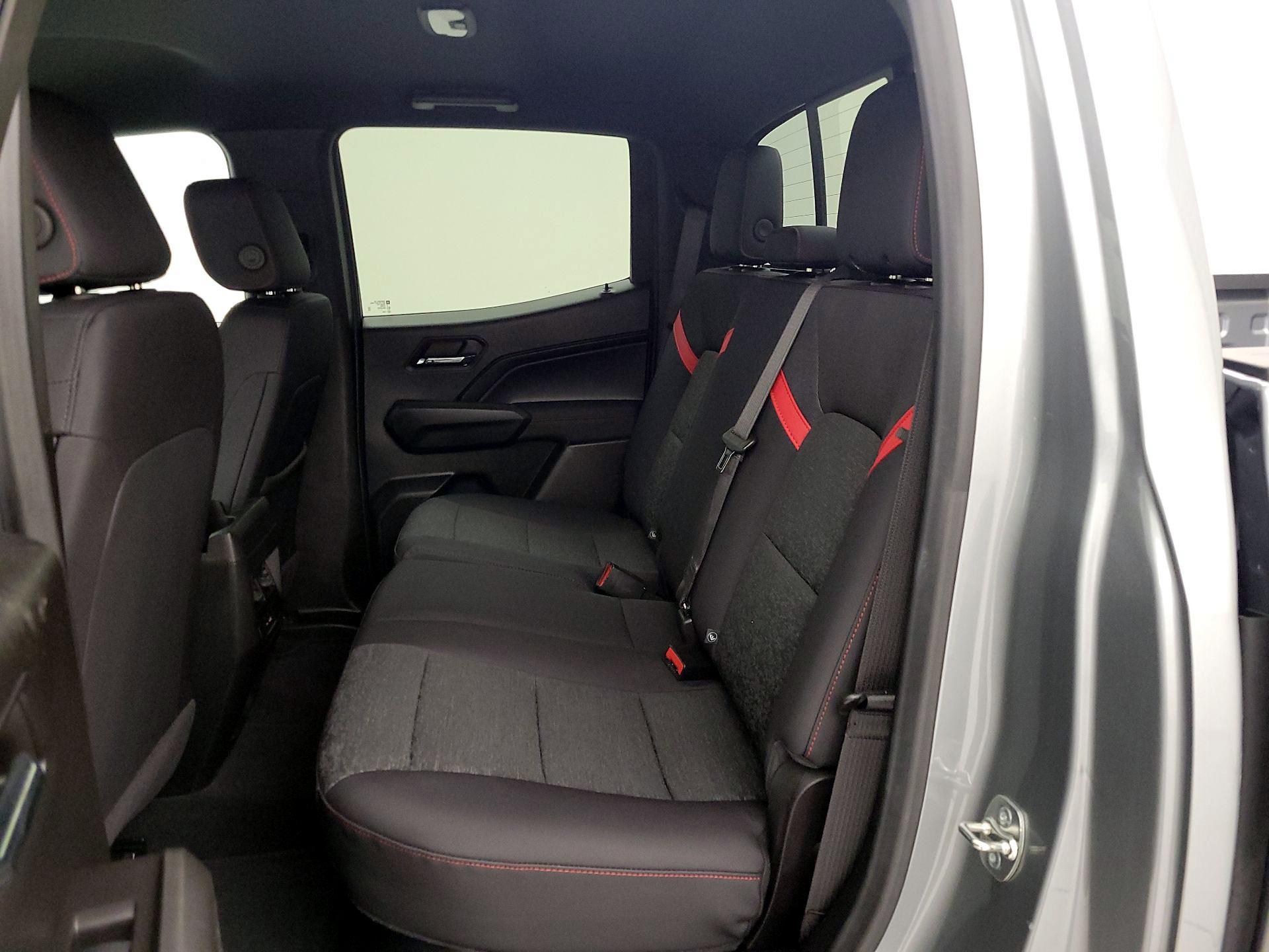 Thumbnail: 2024 Chevrolet Colorado - 19