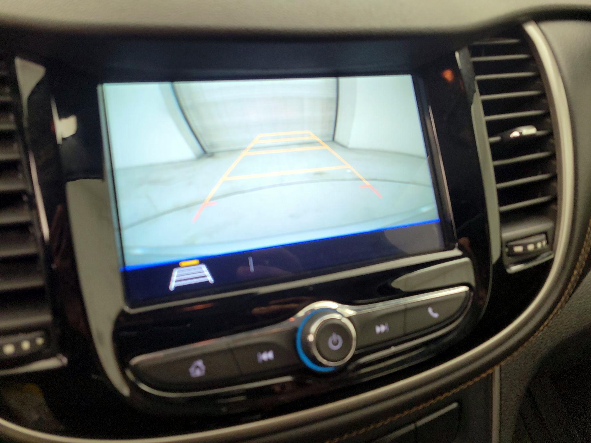 Thumbnail: 2018 Chevrolet Trax - 14