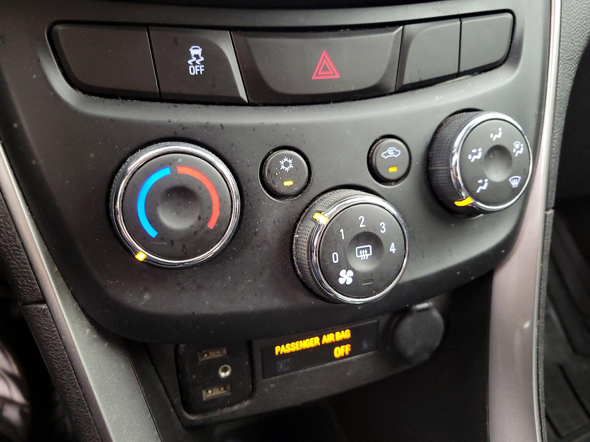 Thumbnail: 2018 Chevrolet Trax - 16