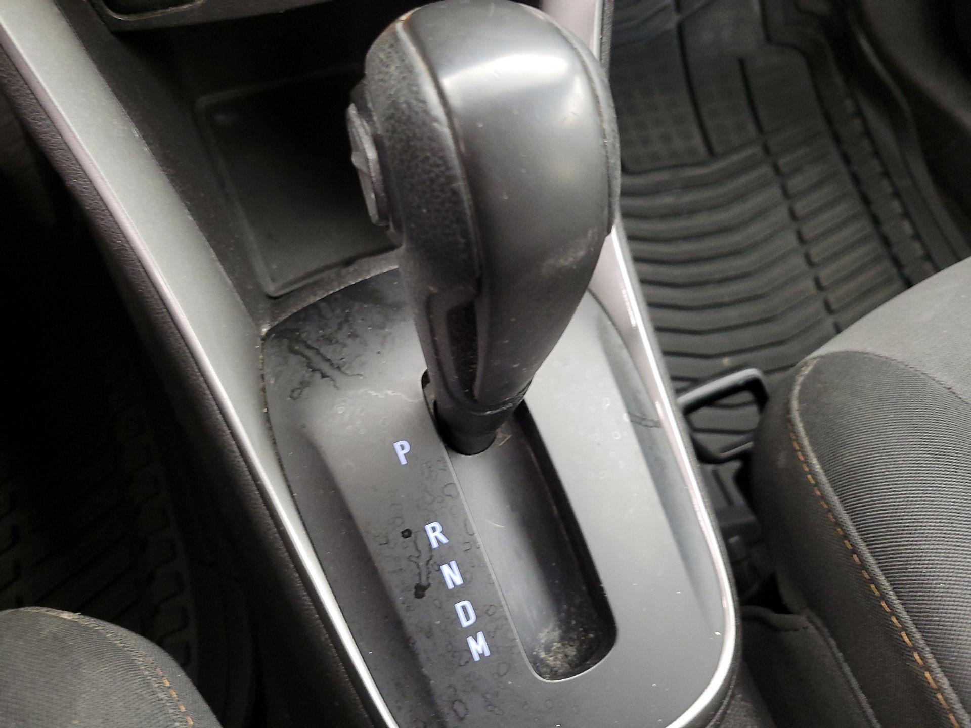 Thumbnail: 2018 Chevrolet Trax - 17