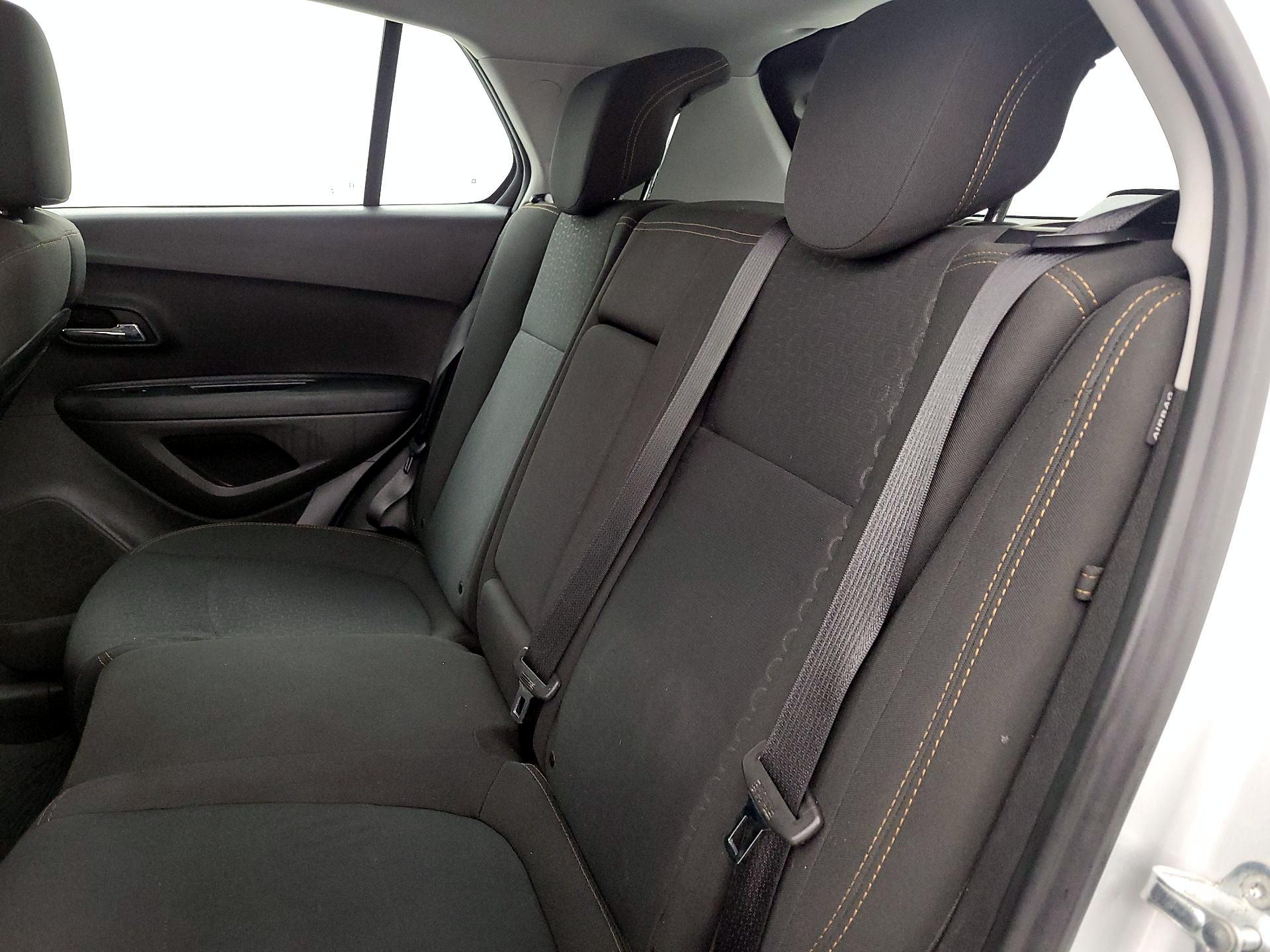 Thumbnail: 2018 Chevrolet Trax - 19