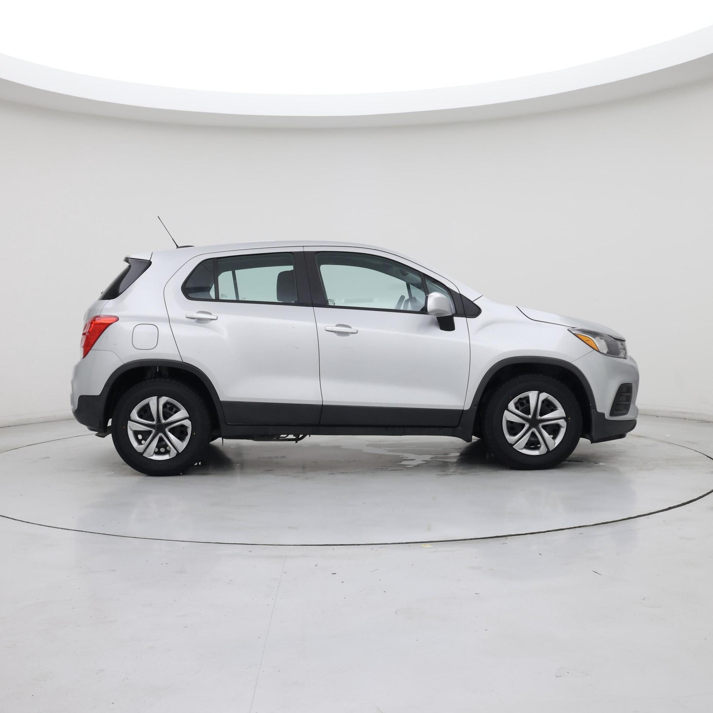 Thumbnail: 2018 Chevrolet Trax - 7