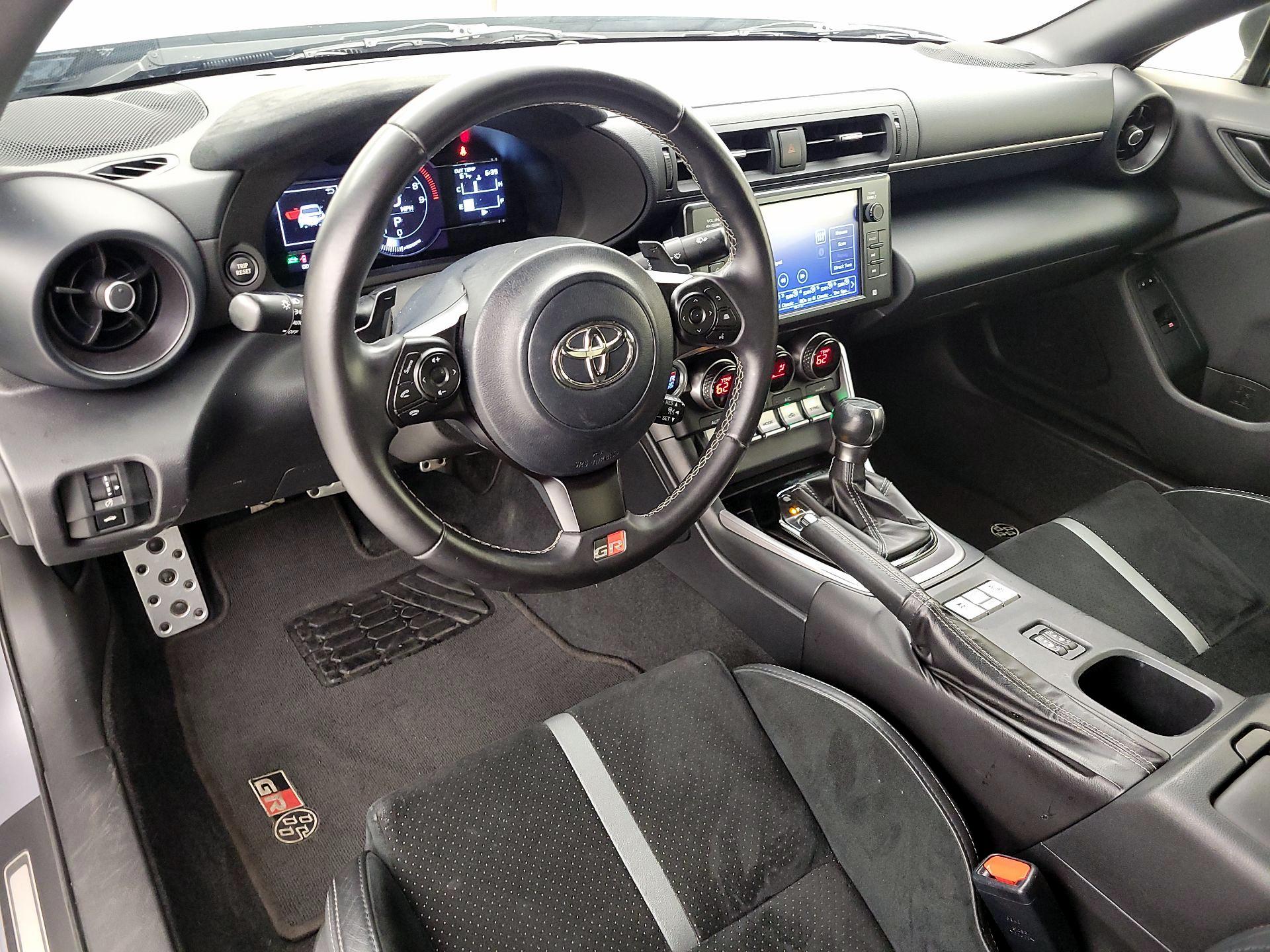 Thumbnail: 2023 Toyota GR86 - 9