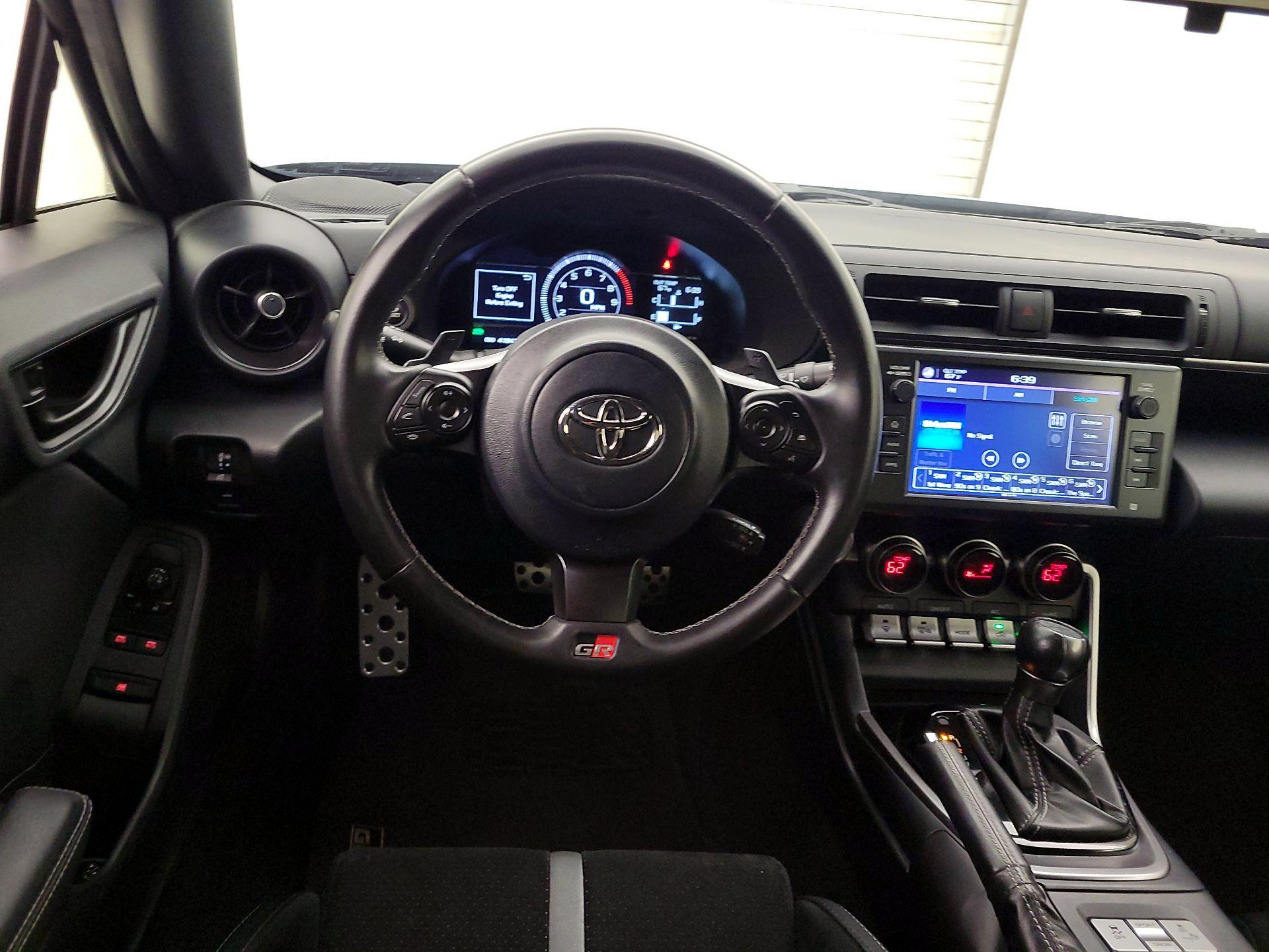 Thumbnail: 2023 Toyota GR86 - 10