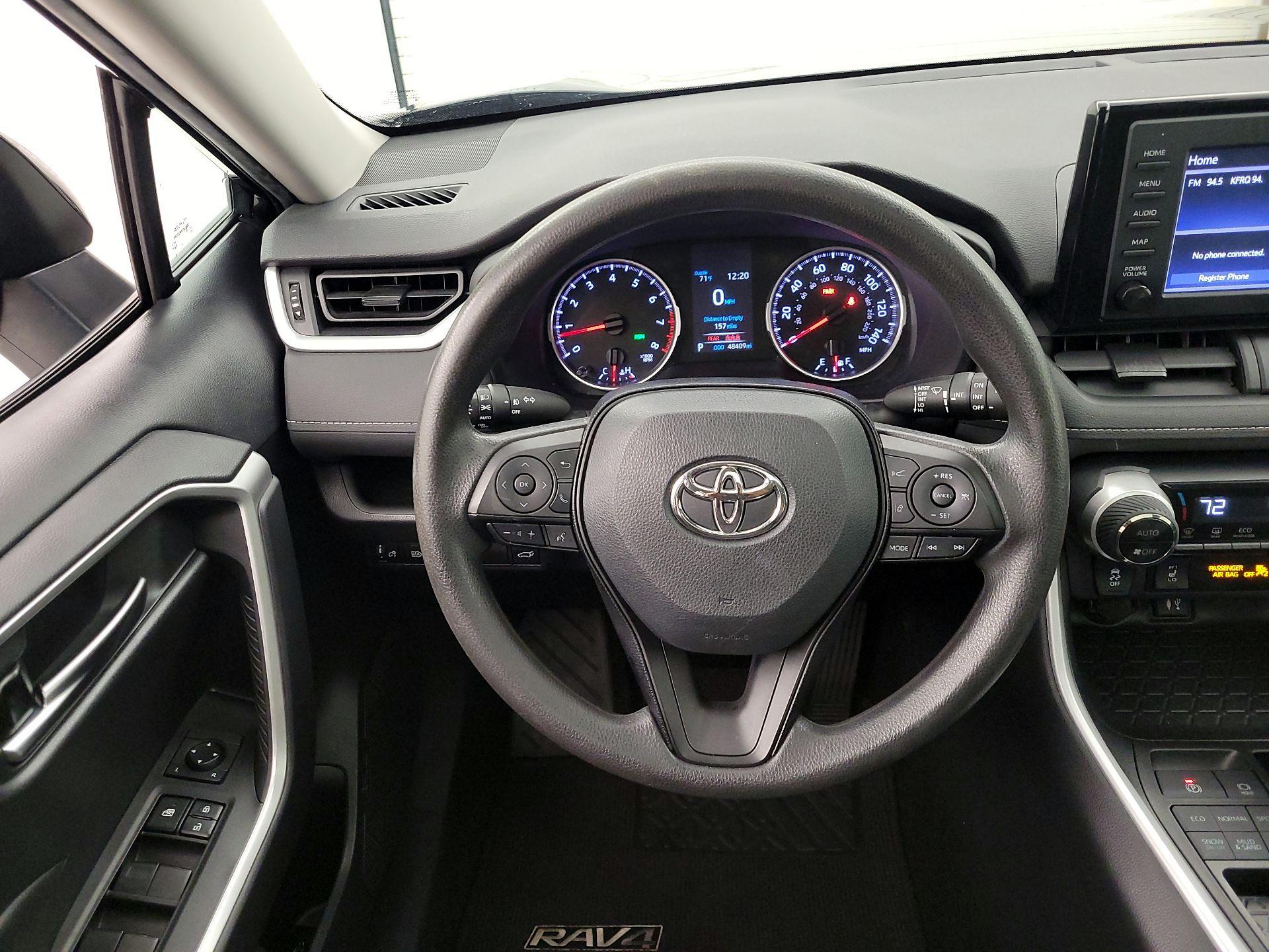 Thumbnail: 2019 Toyota RAV4 - 10