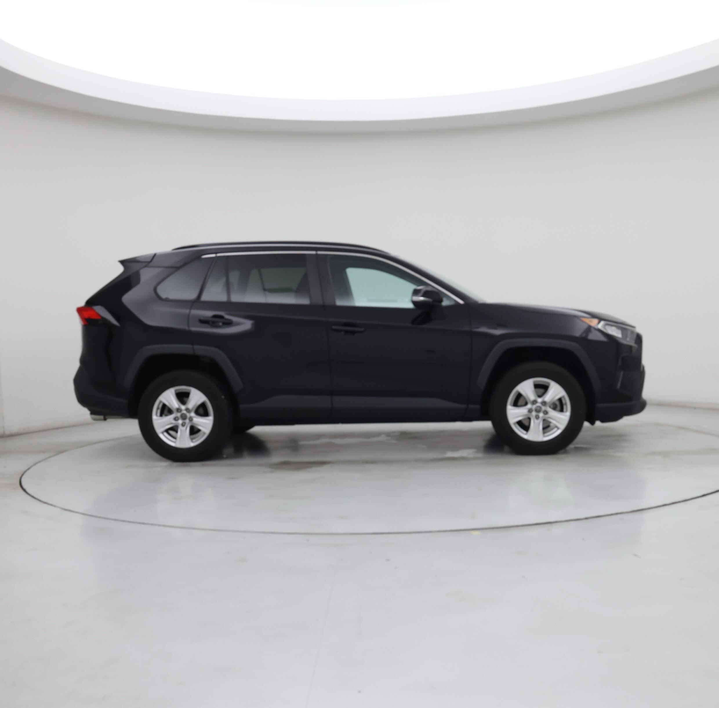 Thumbnail: 2019 Toyota RAV4 - 7