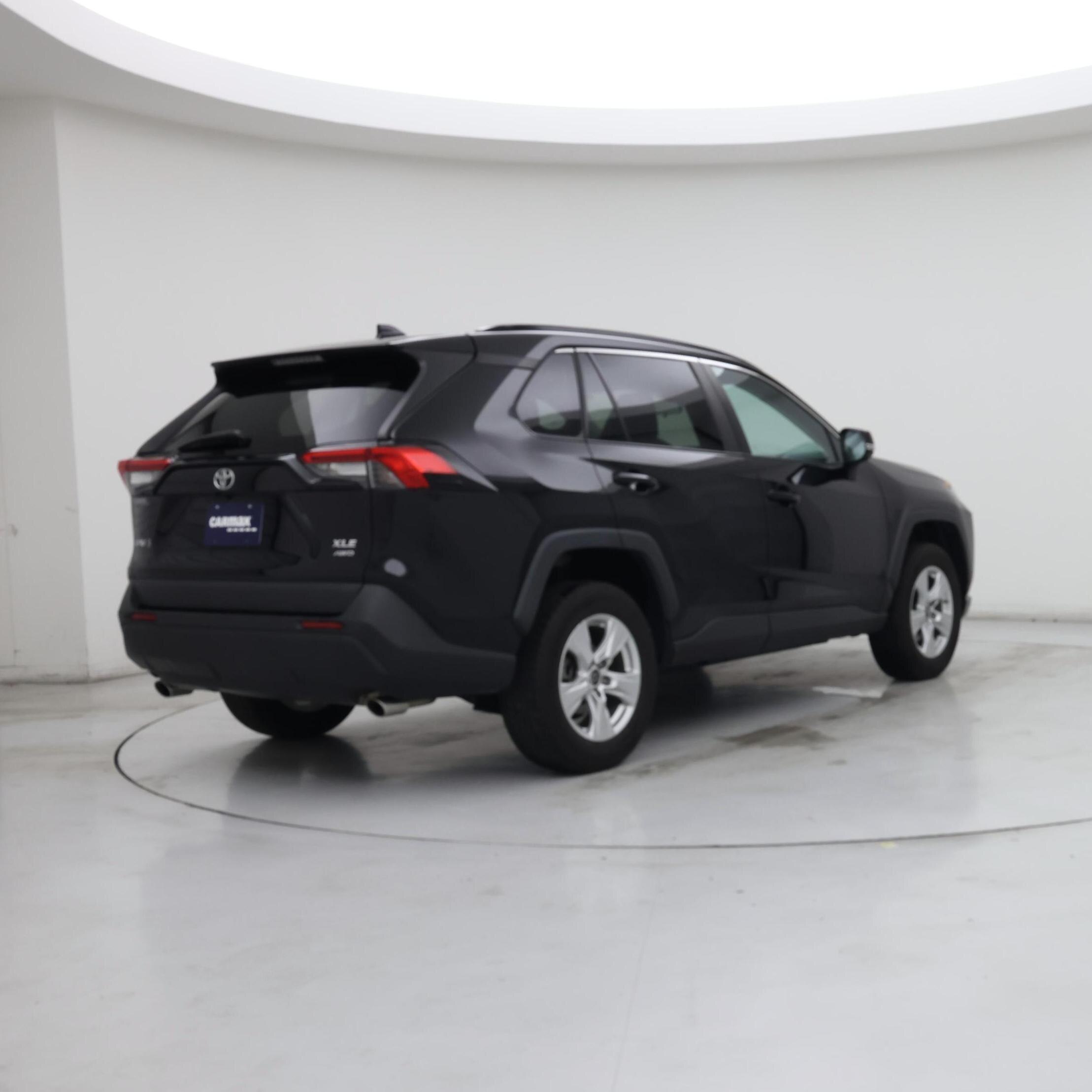 Thumbnail: 2019 Toyota RAV4 - 8