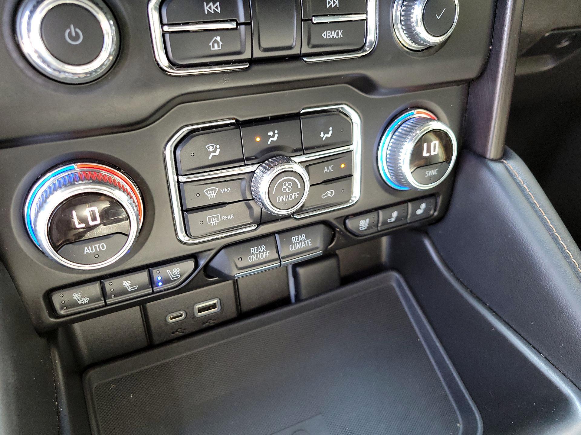 Thumbnail: 2022 GMC Yukon XL - 14