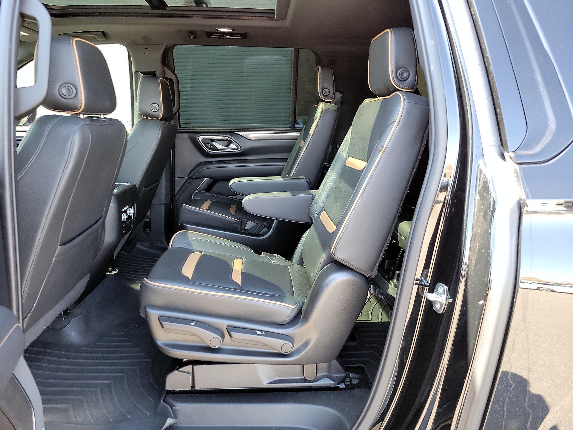 Thumbnail: 2022 GMC Yukon XL - 18